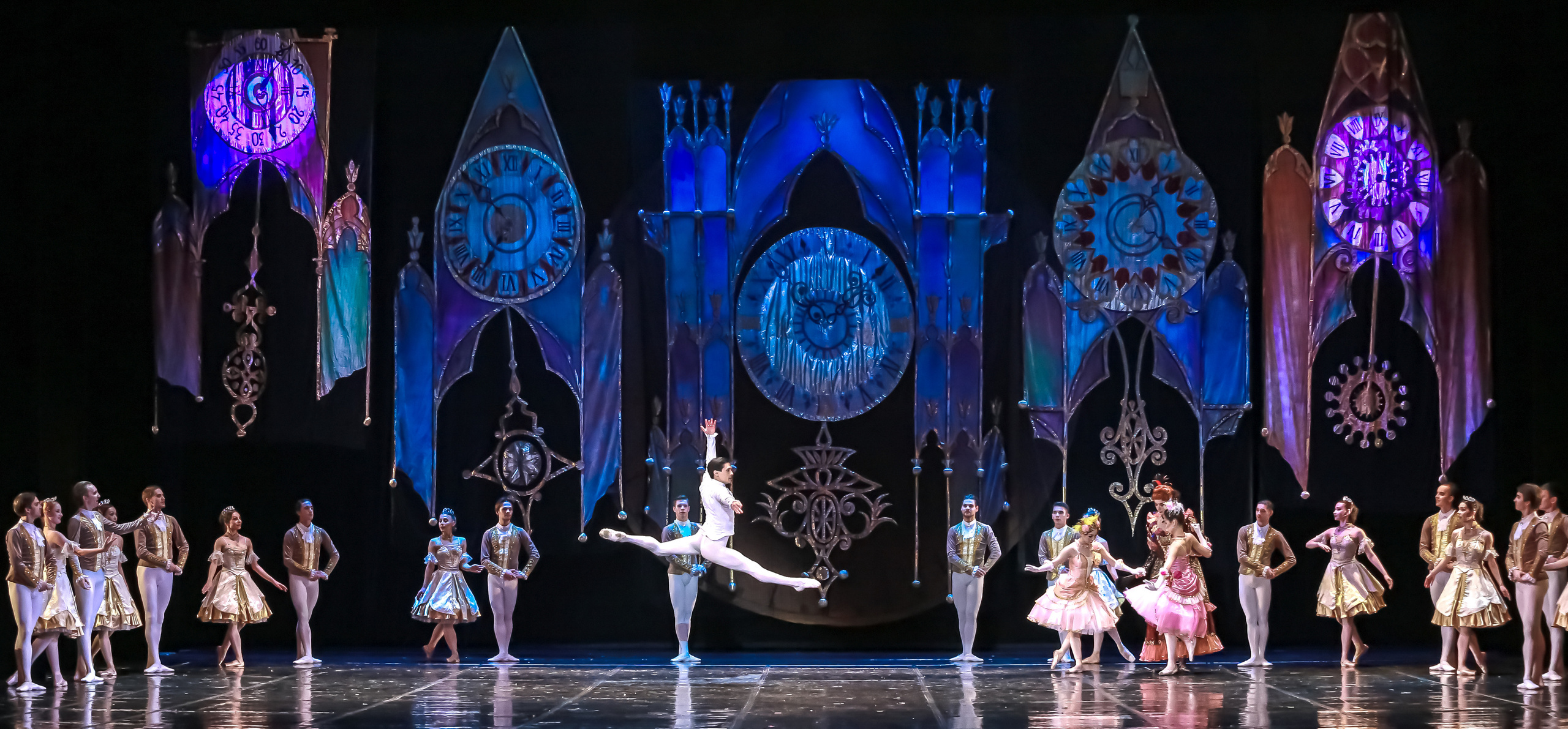 Спектакль Золушка Мариинского театра оперы и балета на сцене Зимнего театра. Фотограф в Сочи Юрий Шептаев