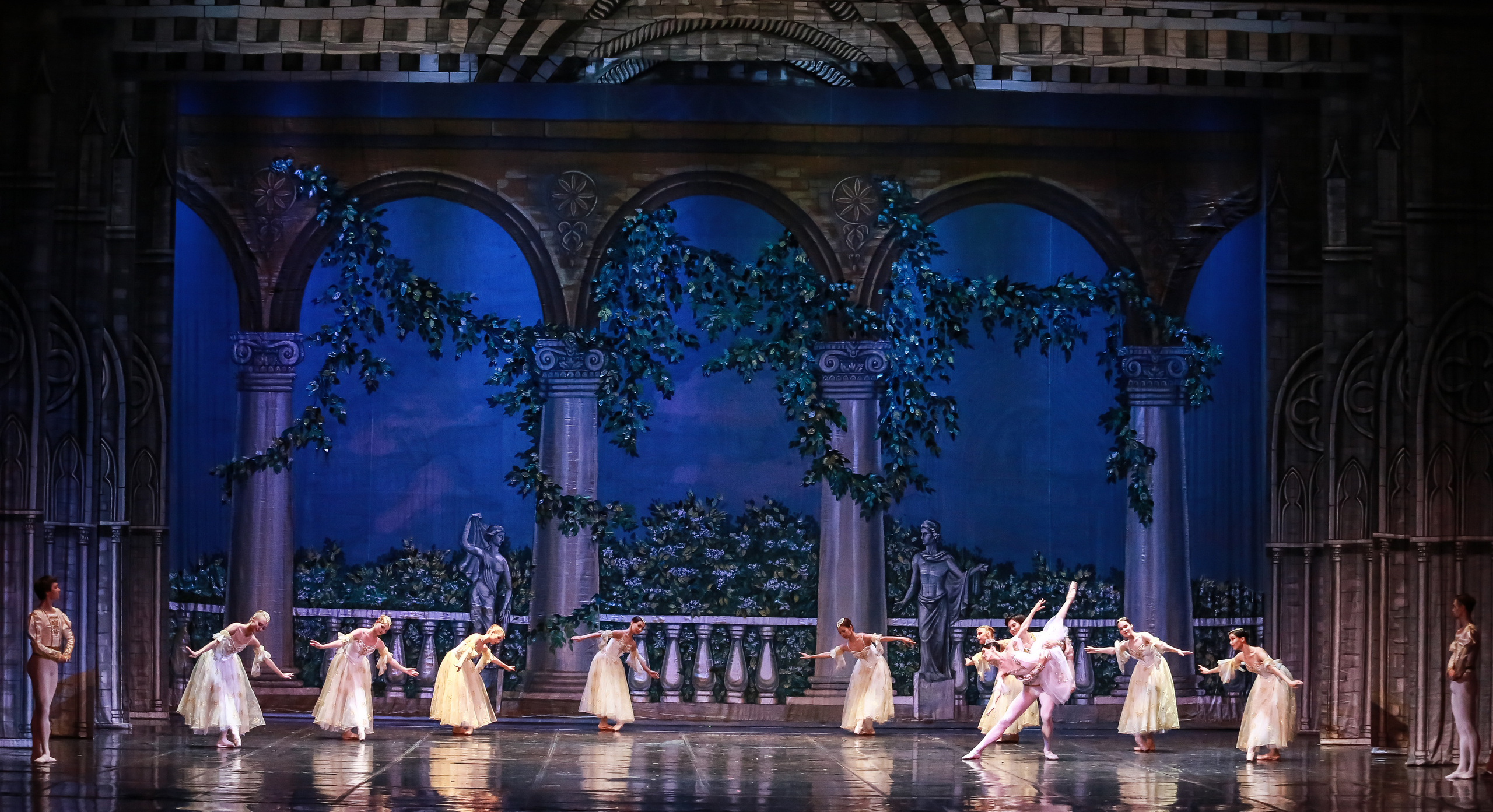 Спектакль Эсмеральда Марийского театра оперы и балета. Фотограф в Сочи Юрий Шептаев