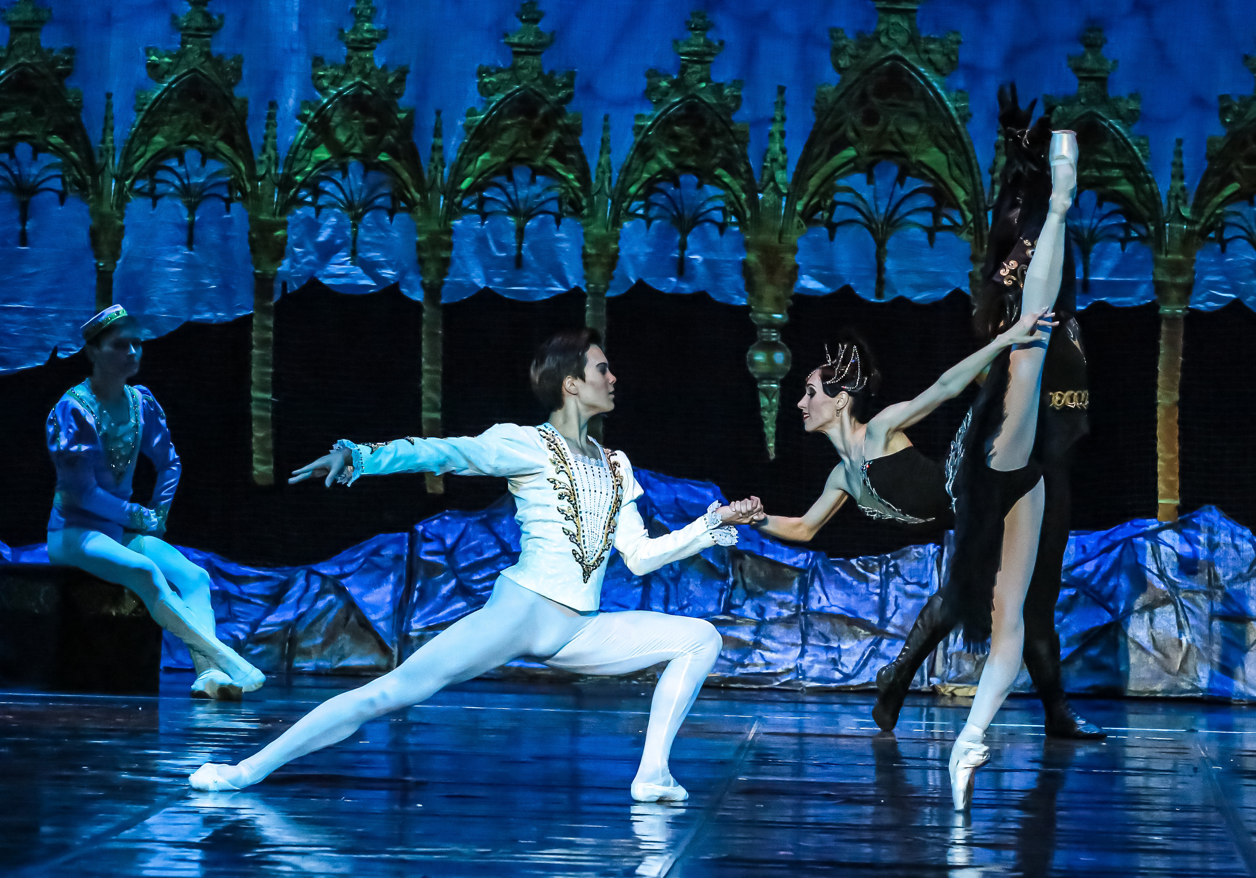 Спектакль Лебединое озеро Марийского театра оперы и балета Зимний. Фотограф в Сочи Юрий Шептаев