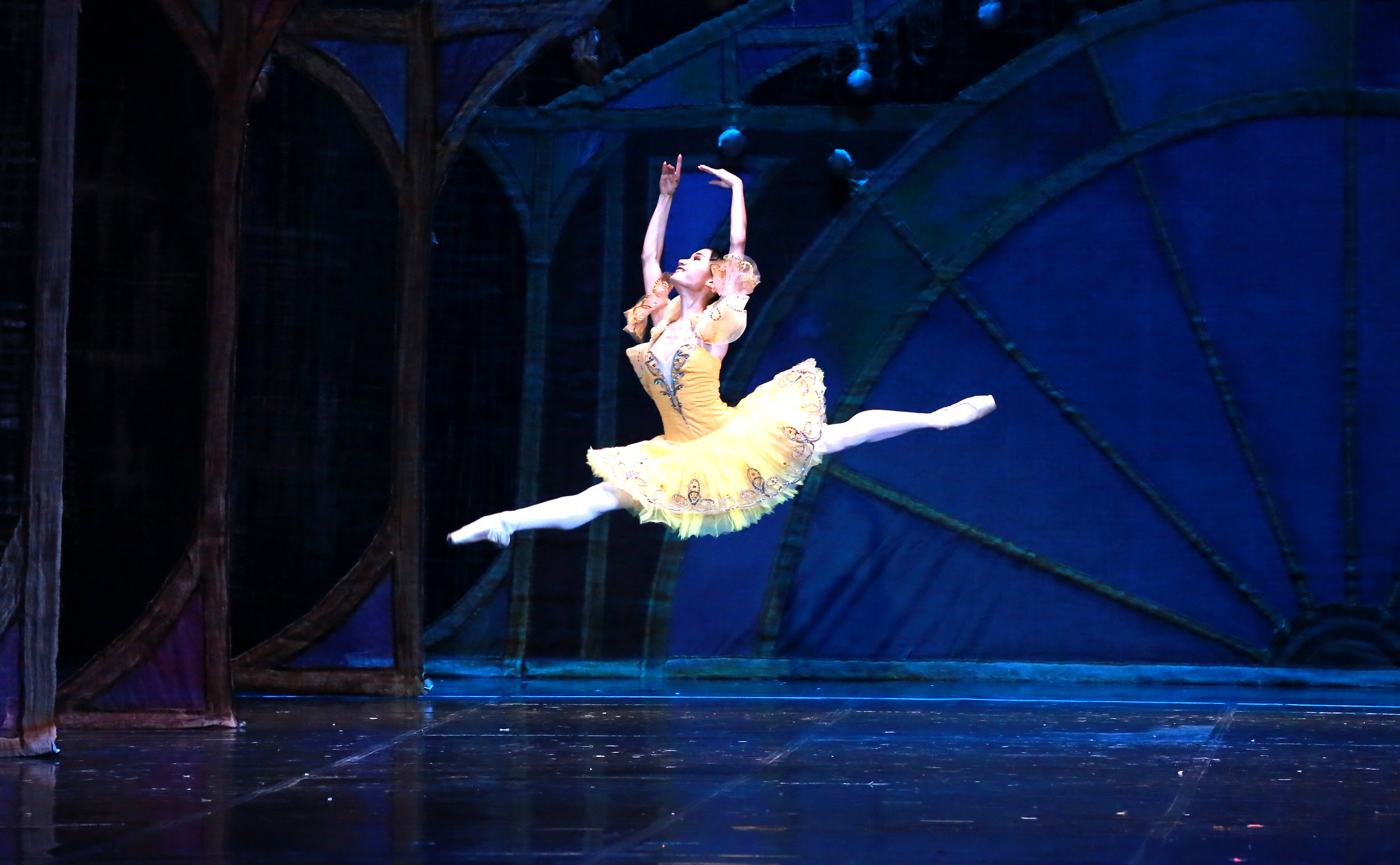 Спектакль Золушка Мариинского театра оперы и балета на сцене Зимнего театра. Фотограф в Сочи Юрий Шептаев