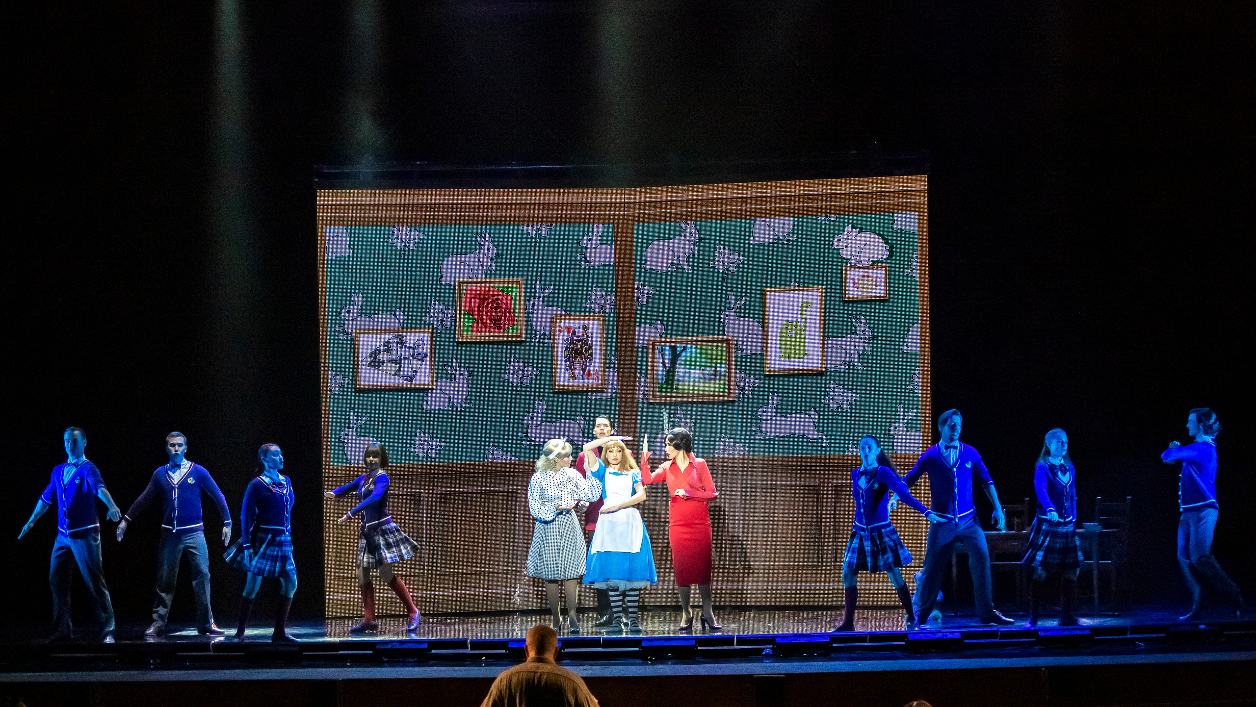 Чудеса и Куралесы мюзикл Московского театра мюзикла. Фотограф в Сочи Юрий Шептаев