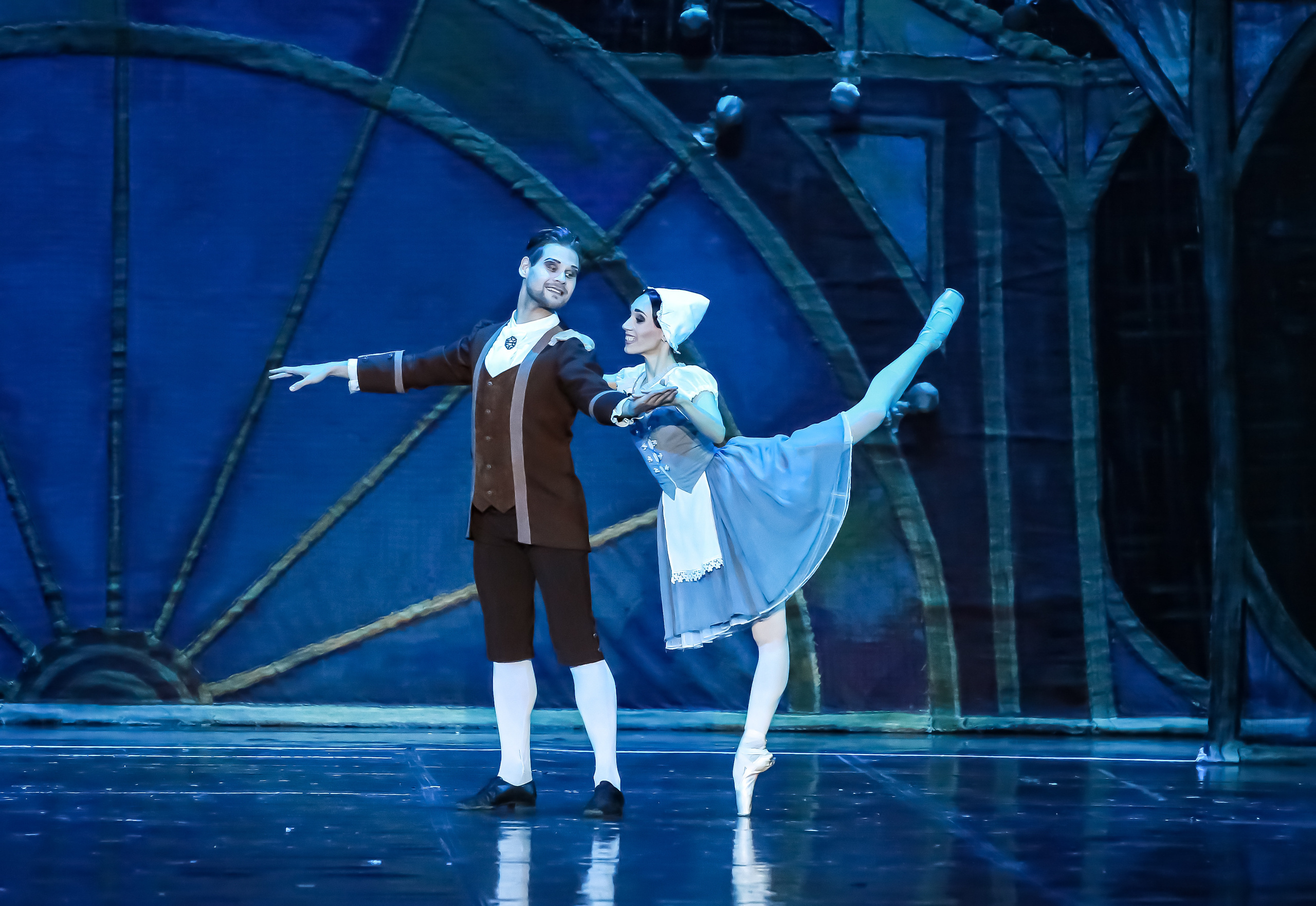 Спектакль Золушка Мариинского театра оперы и балета на сцене Зимнего театра. Фотограф в Сочи Юрий Шептаев