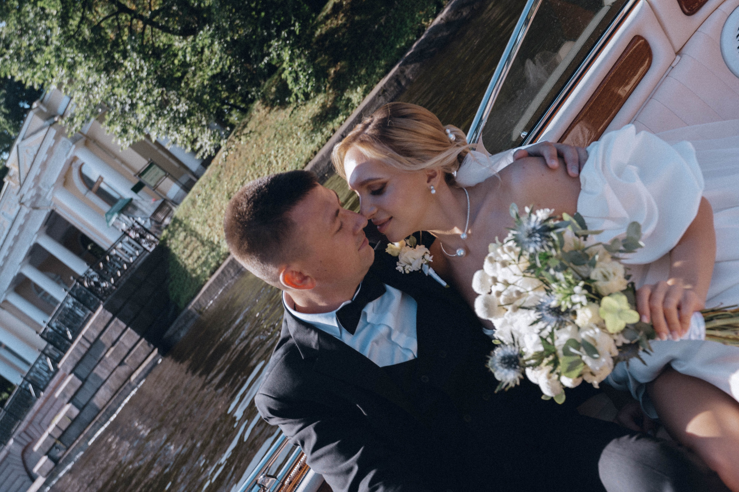 СВАДЕНБНАЯ СЬЕМКА НА КАТЕРЕ ПО КАНАЛАМ САНКТ-ПЕТЕРБУРГА И В АКВАТОРИИ НЕВЫ. Профессиональный фотограф, Санкт-Петербург — Виктория Богомолова