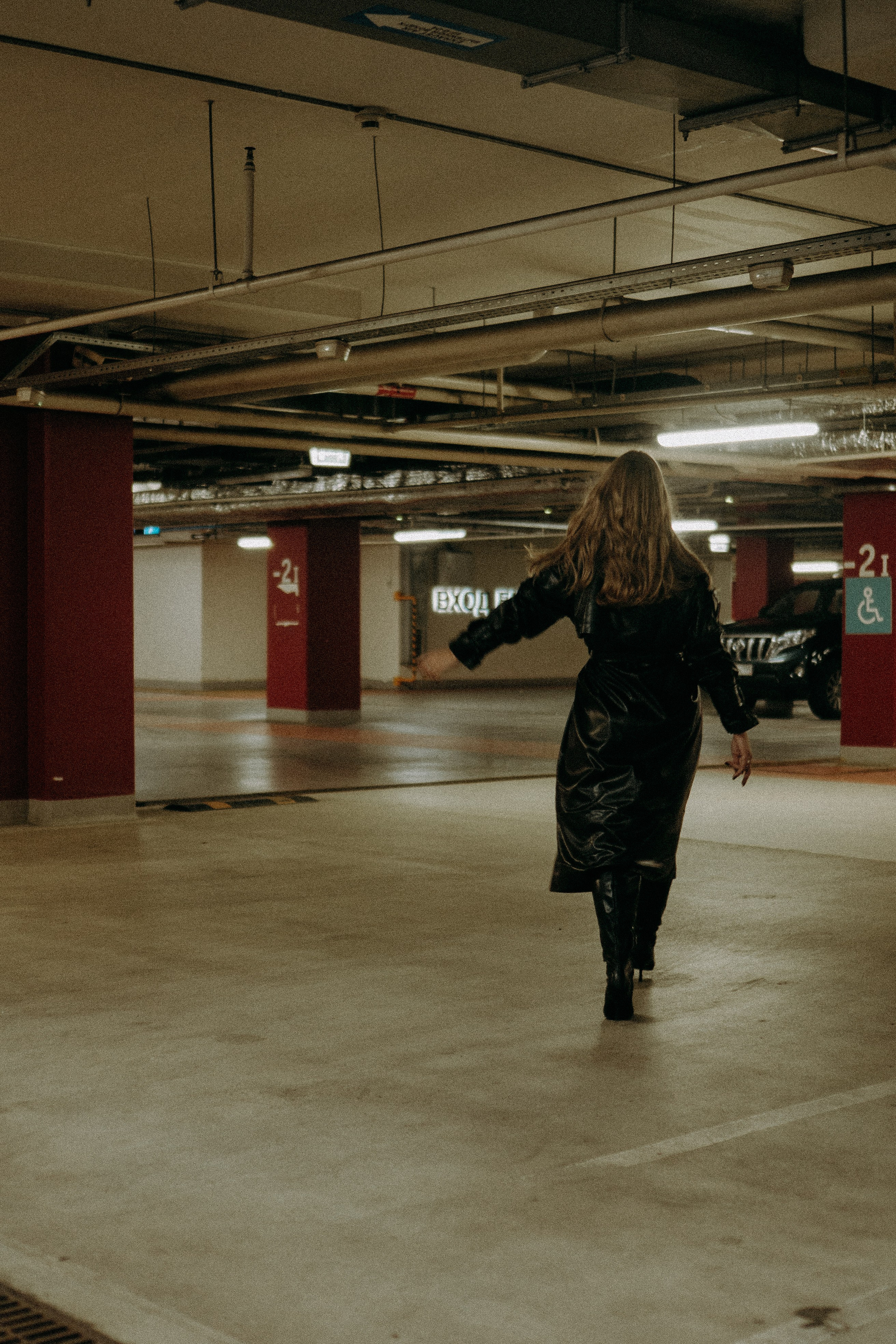 НА ПАРКОВКЕ. Профессиональный фотограф, Санкт-Петербург — Виктория Богомолова