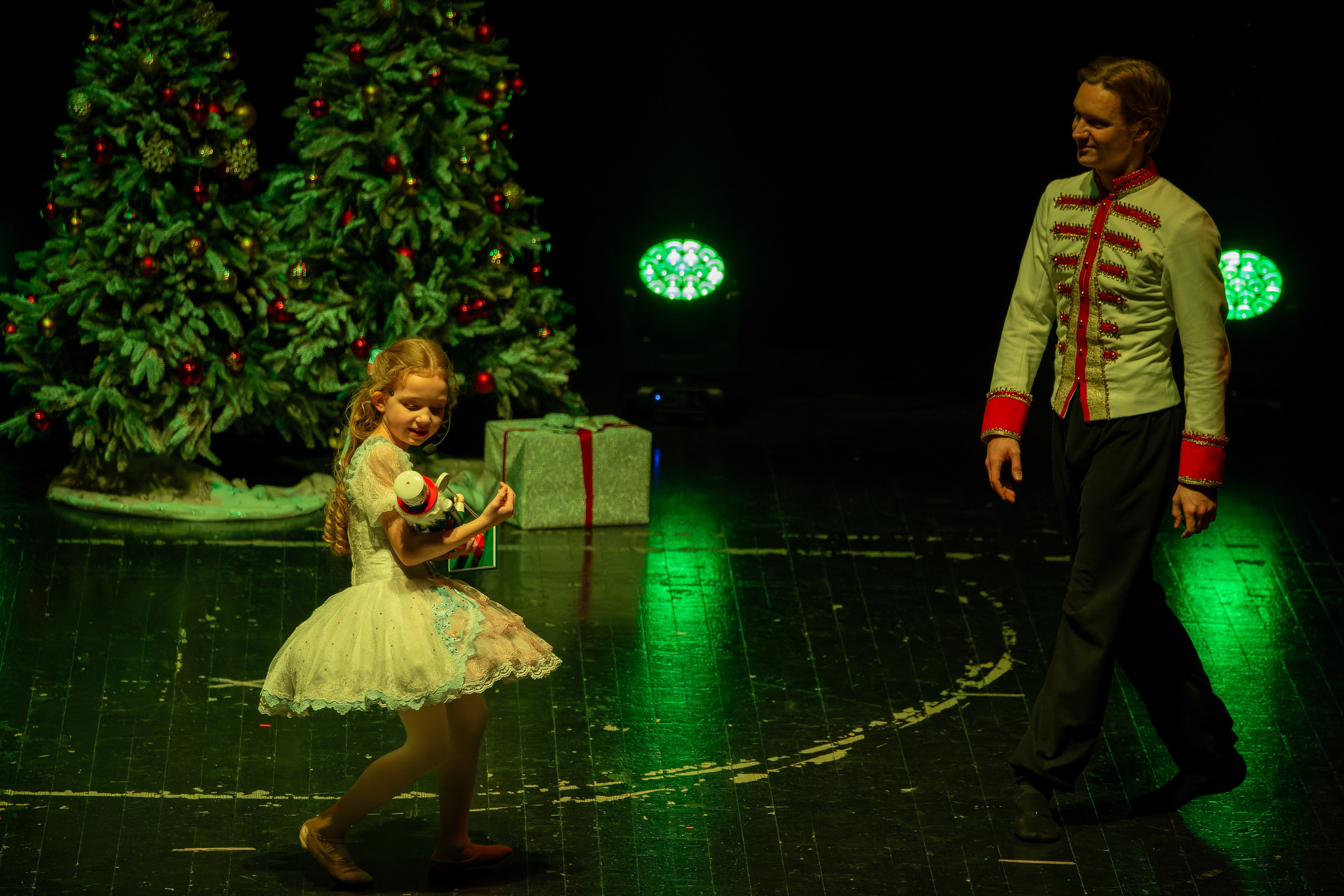 Съёмка новогодних праздников, елки для детей и родителей. «Студия DRONAVT`s» — видеосъёмка и фотография г. Москва