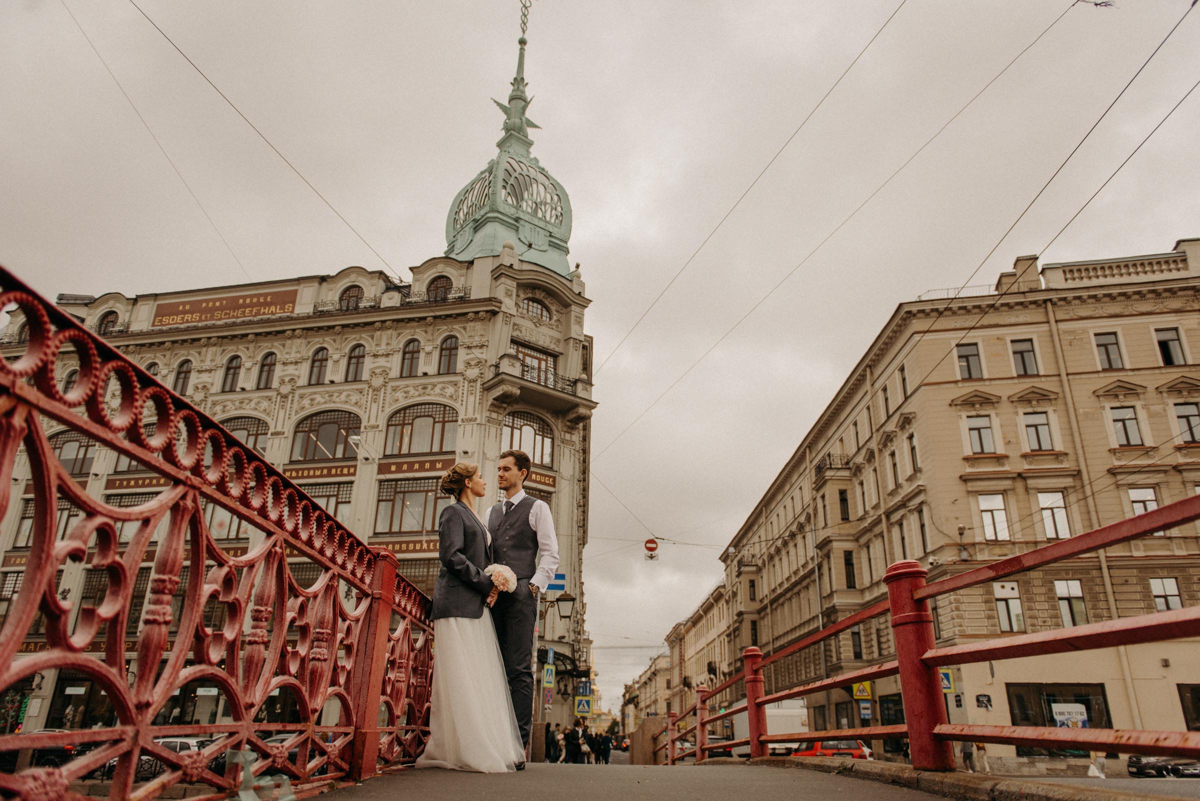 свадебная фотосессия у красного моста