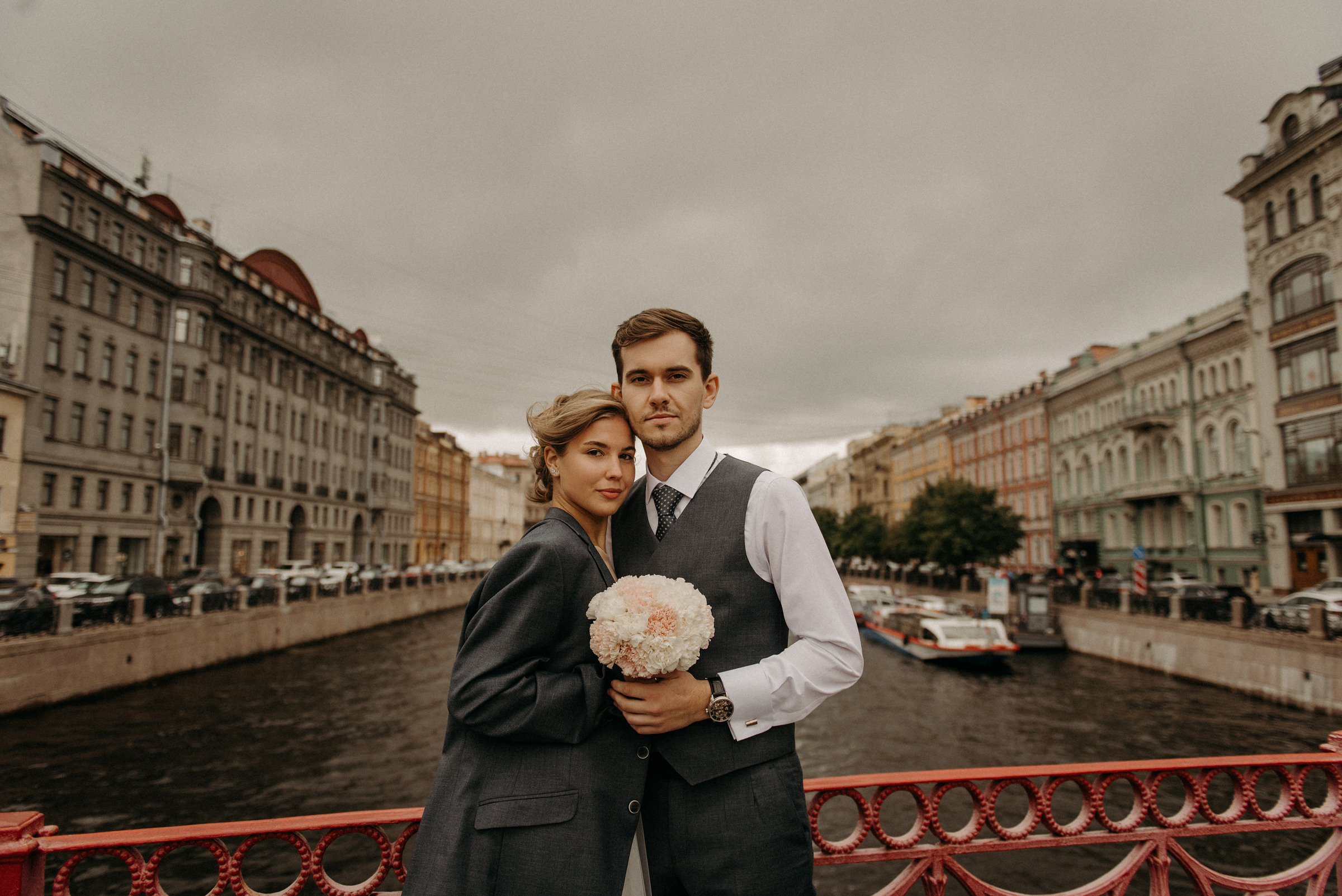 свадебная фотосессия у красного моста