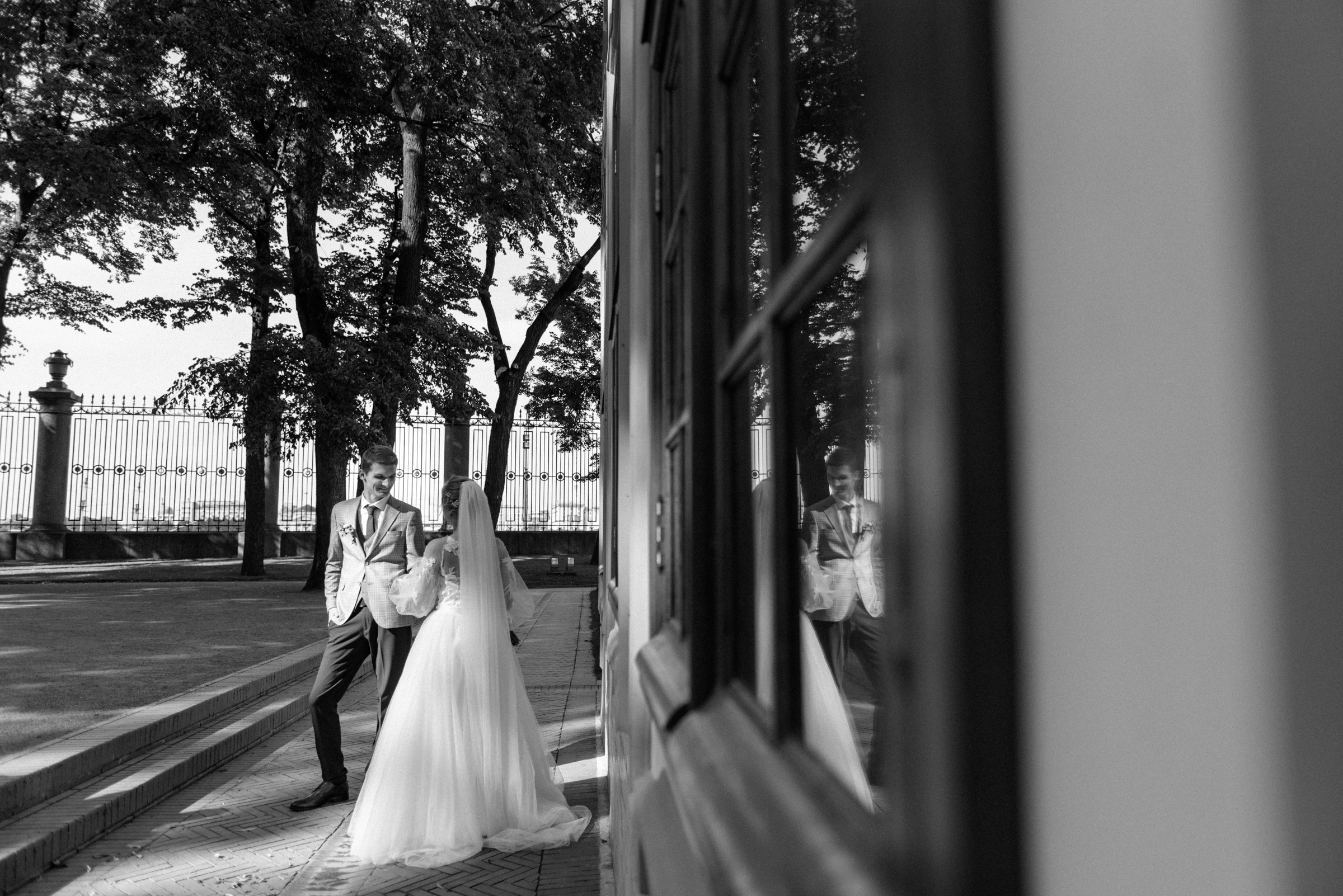 свадебная фотосессия в летнем саду