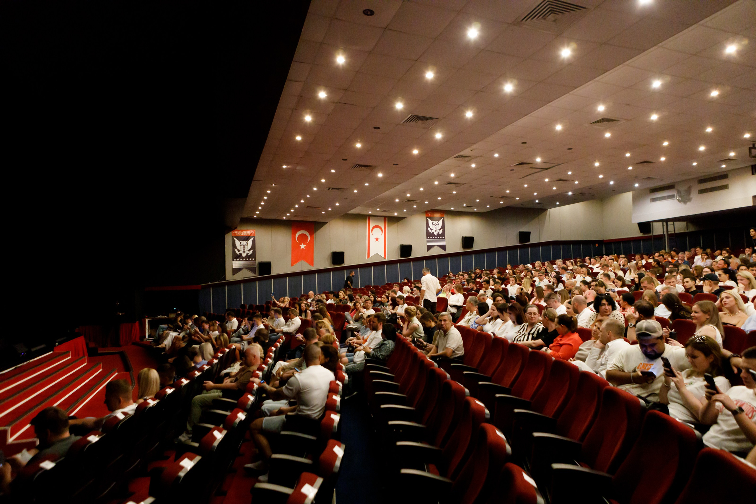 Stand Up. Photographer in Batumi, Georgia Pavel Sharnikov