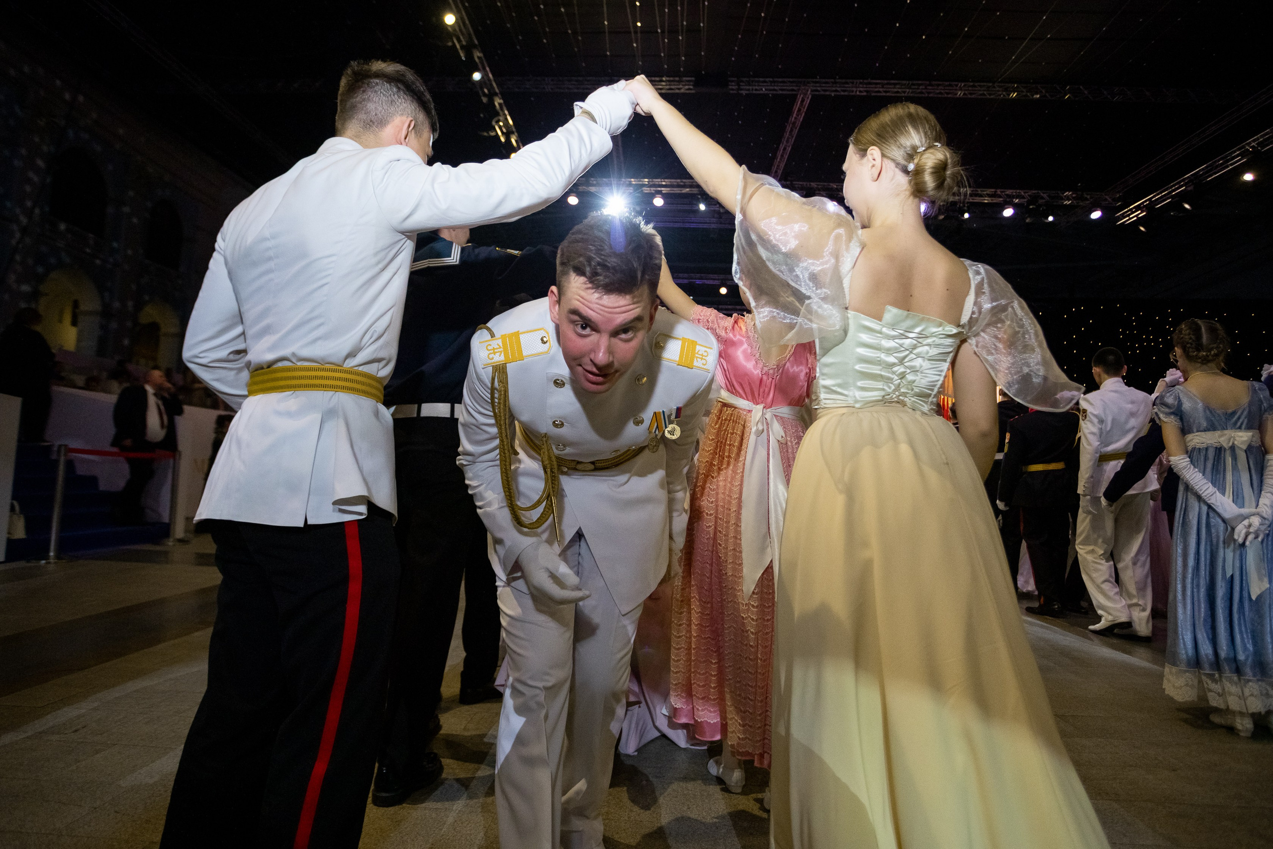 Кадетский бал. VICTOR SAPOZHNIKOV