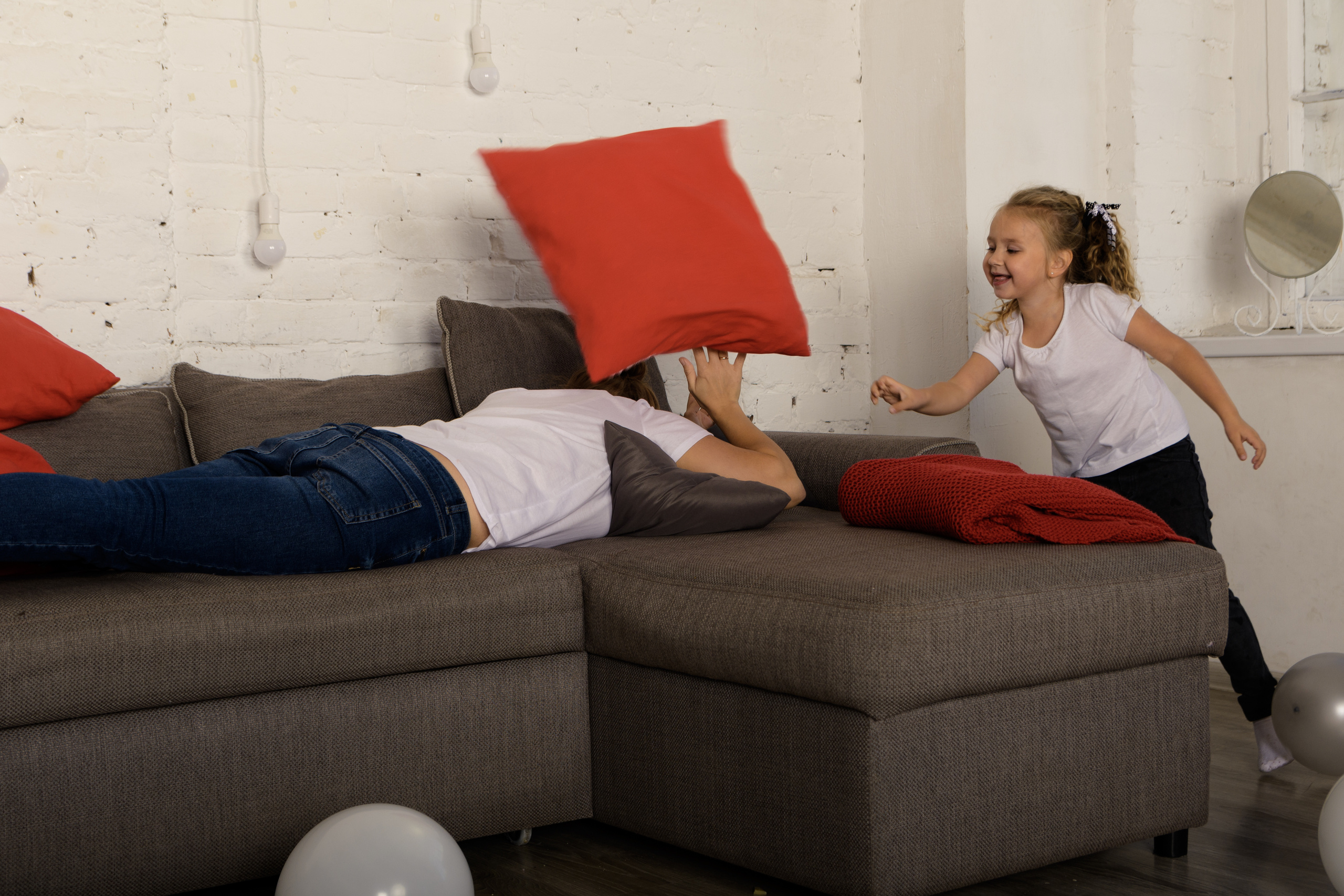 Семейные студийные фотосессии. Семейный и индивидуальный фотограф Life style в Санкт-Петербурге Мария