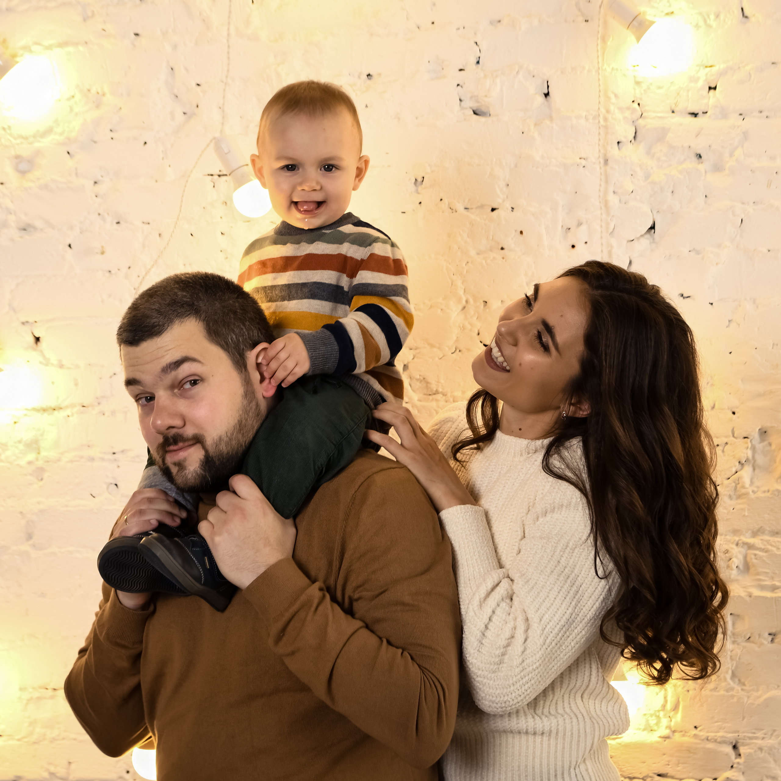 Семейные студийные фотосессии. Семейный и индивидуальный фотограф Life style в Санкт-Петербурге Мария