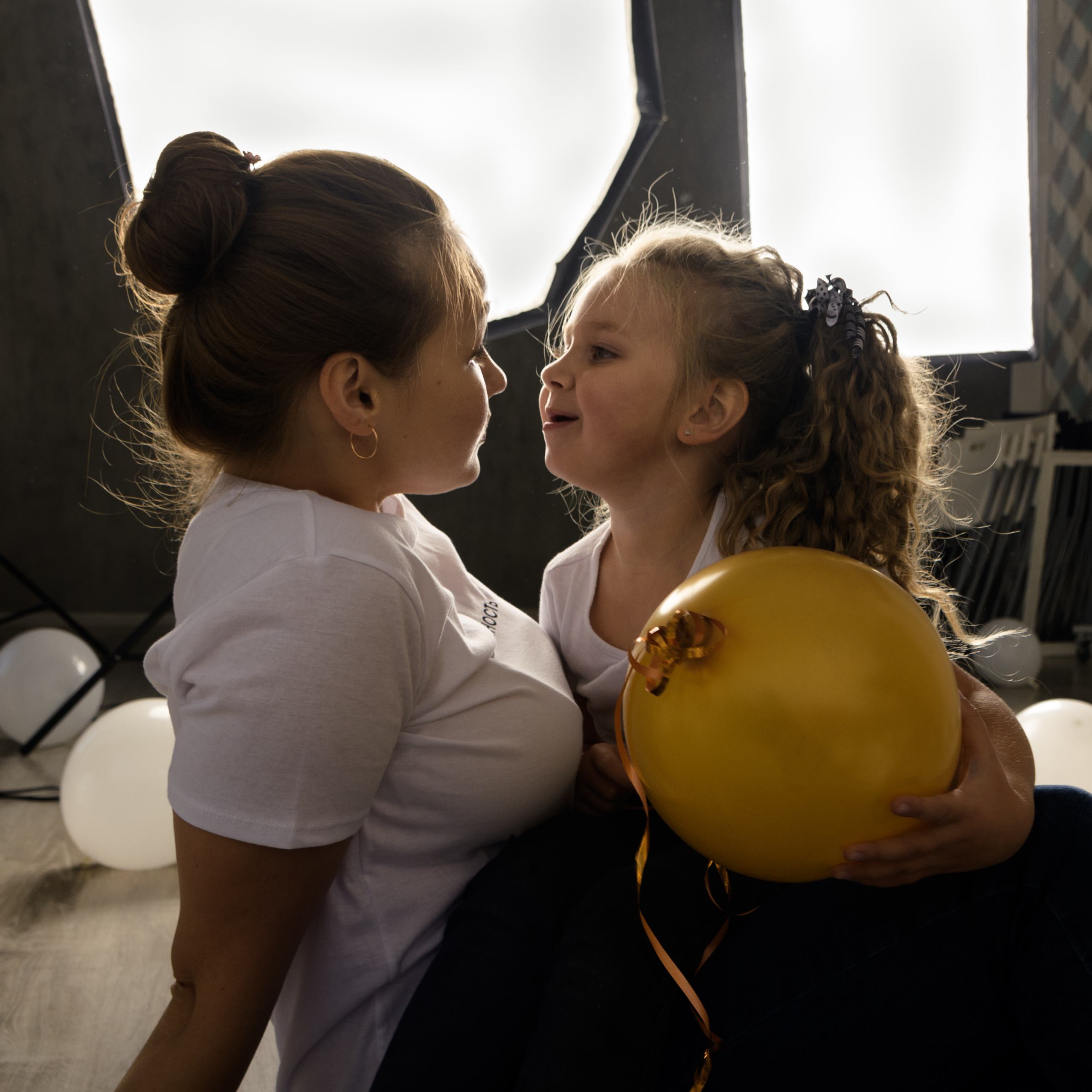 Семейные студийные фотосессии. Семейный и индивидуальный фотограф Life style в Санкт-Петербурге Мария