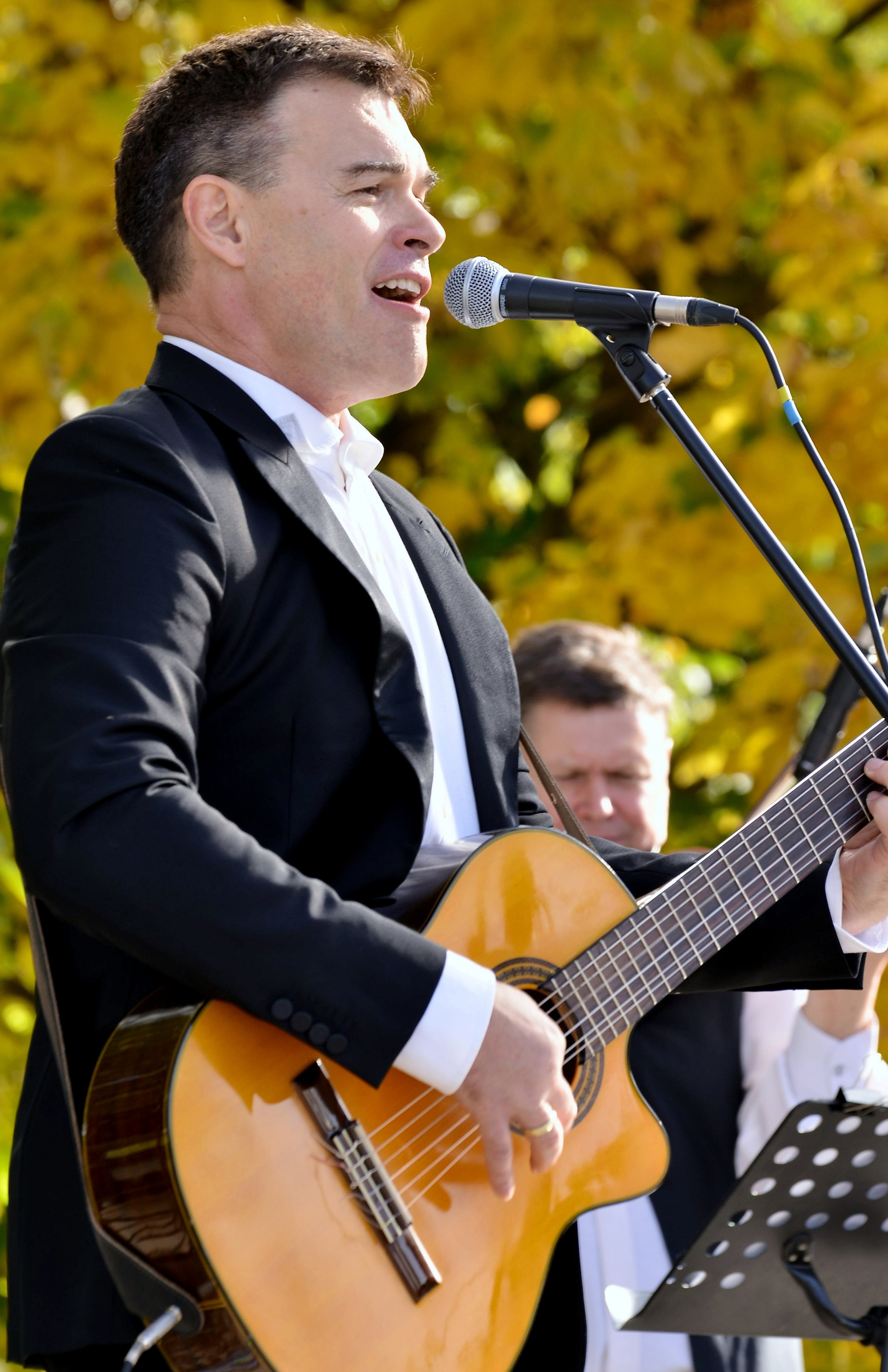 Евгений Дятлов. ФОТОГРАФ ВАШИХ МЕРОПРИЯТИЙ РЯЗАНЬ СЕРГЕЙ КЛЮЕВ Концертная фотография близка к репортажу и портретной съемке