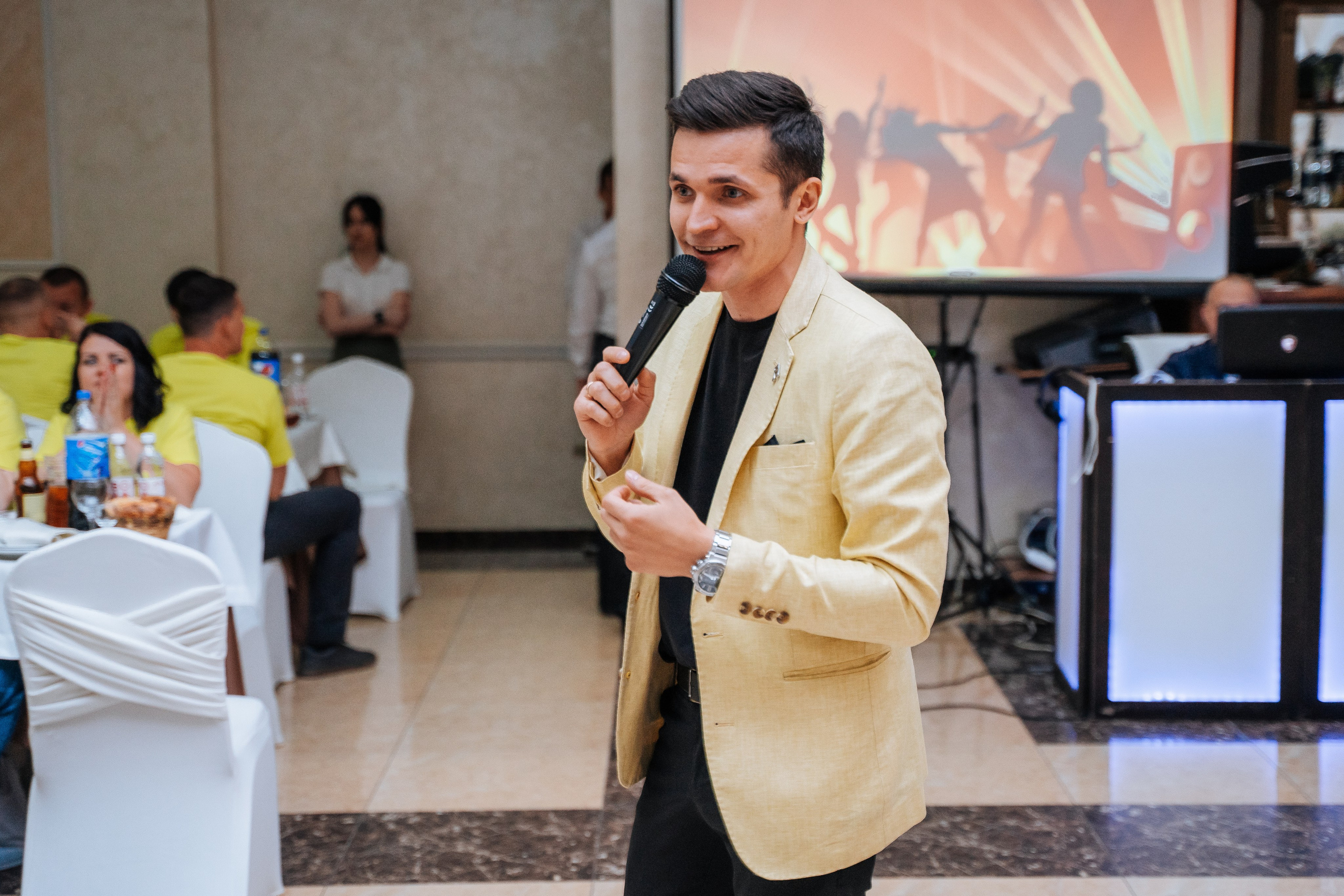 Yes Holding. Свадебный фотограф в Симферополе