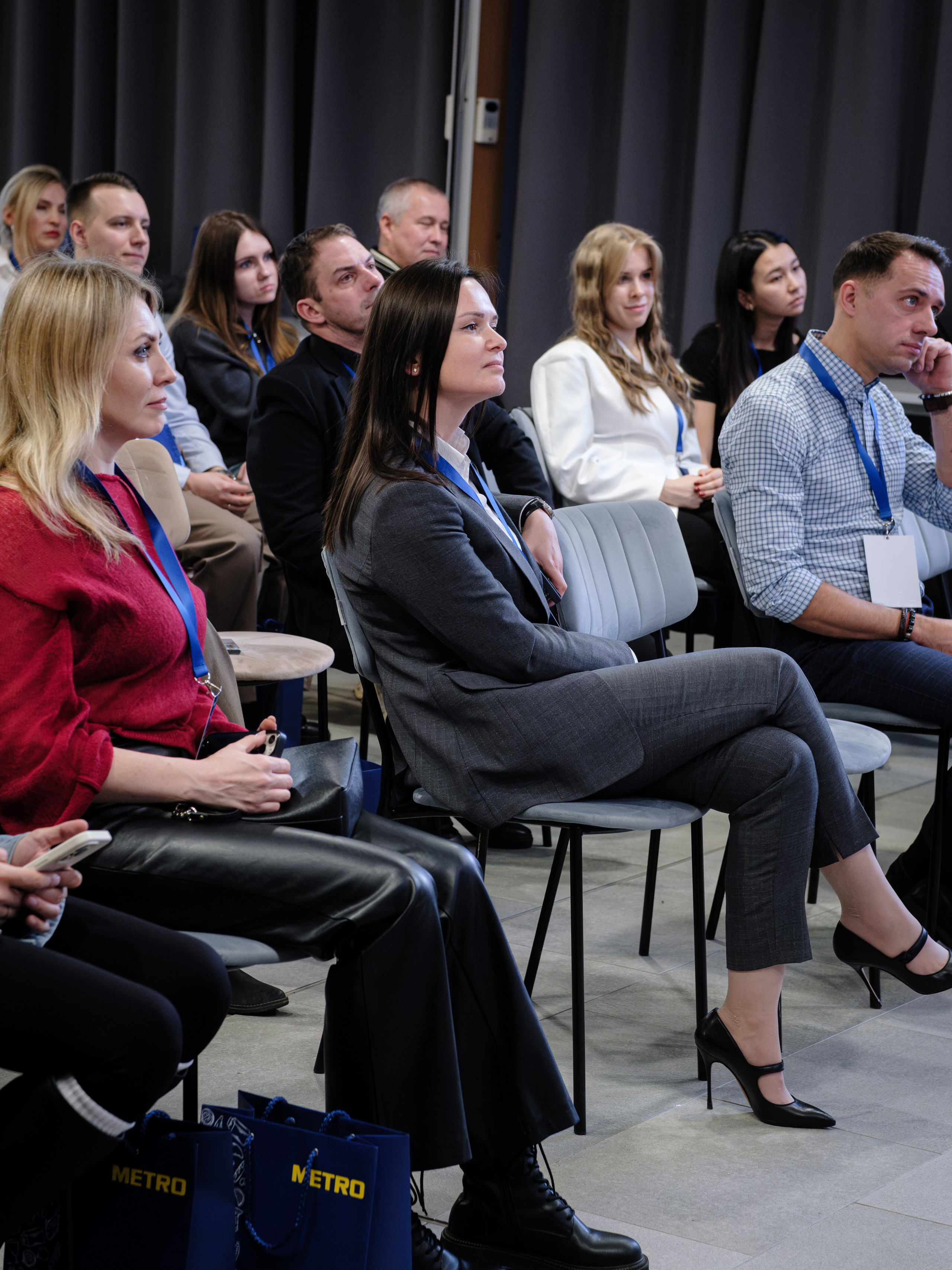 METRO. Репортажный и портретный фотограф в Москве Илья Спиридонов