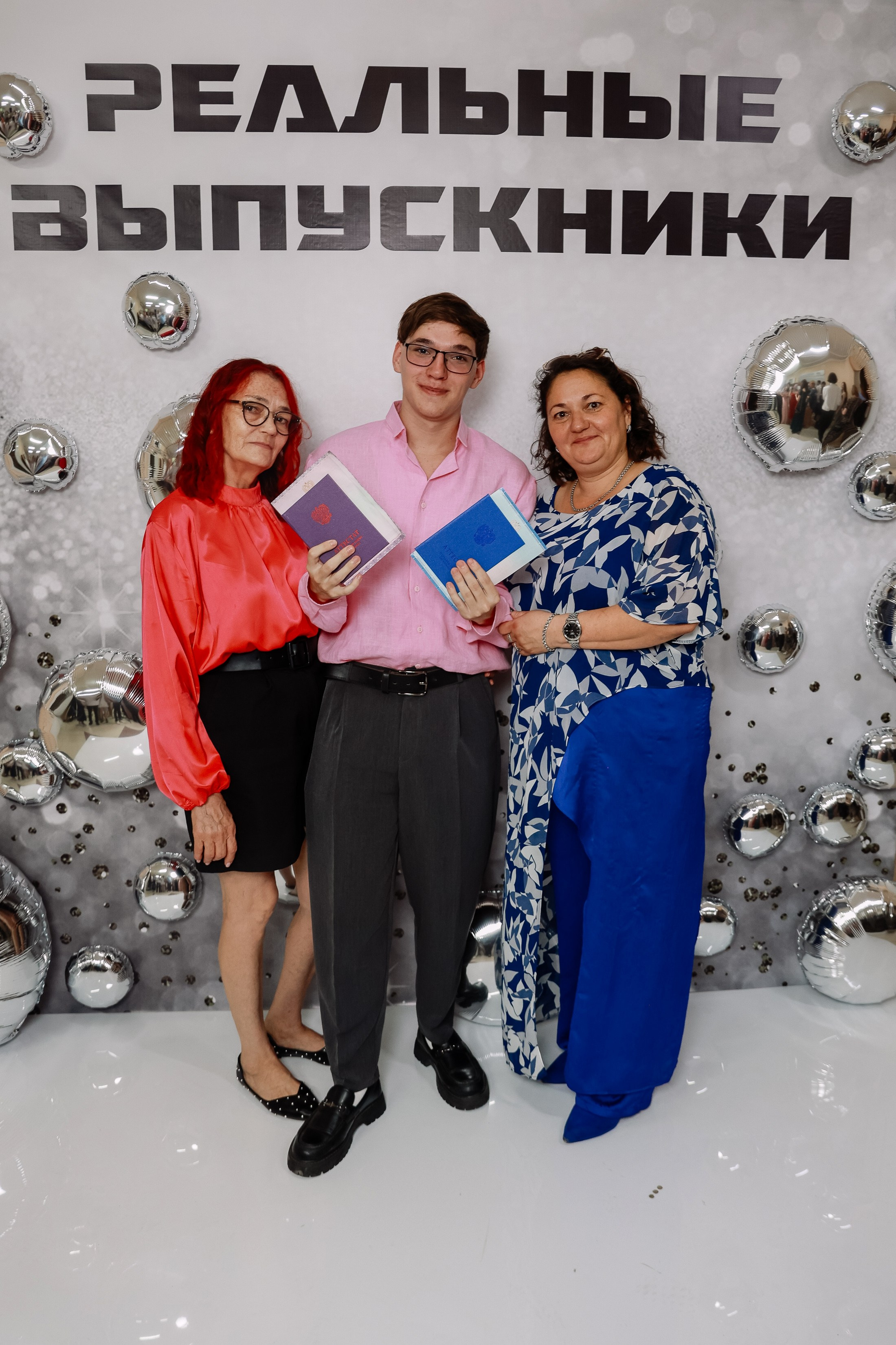 Выдача Аттестатов школа 210. Фотограф Юлия Мальцева