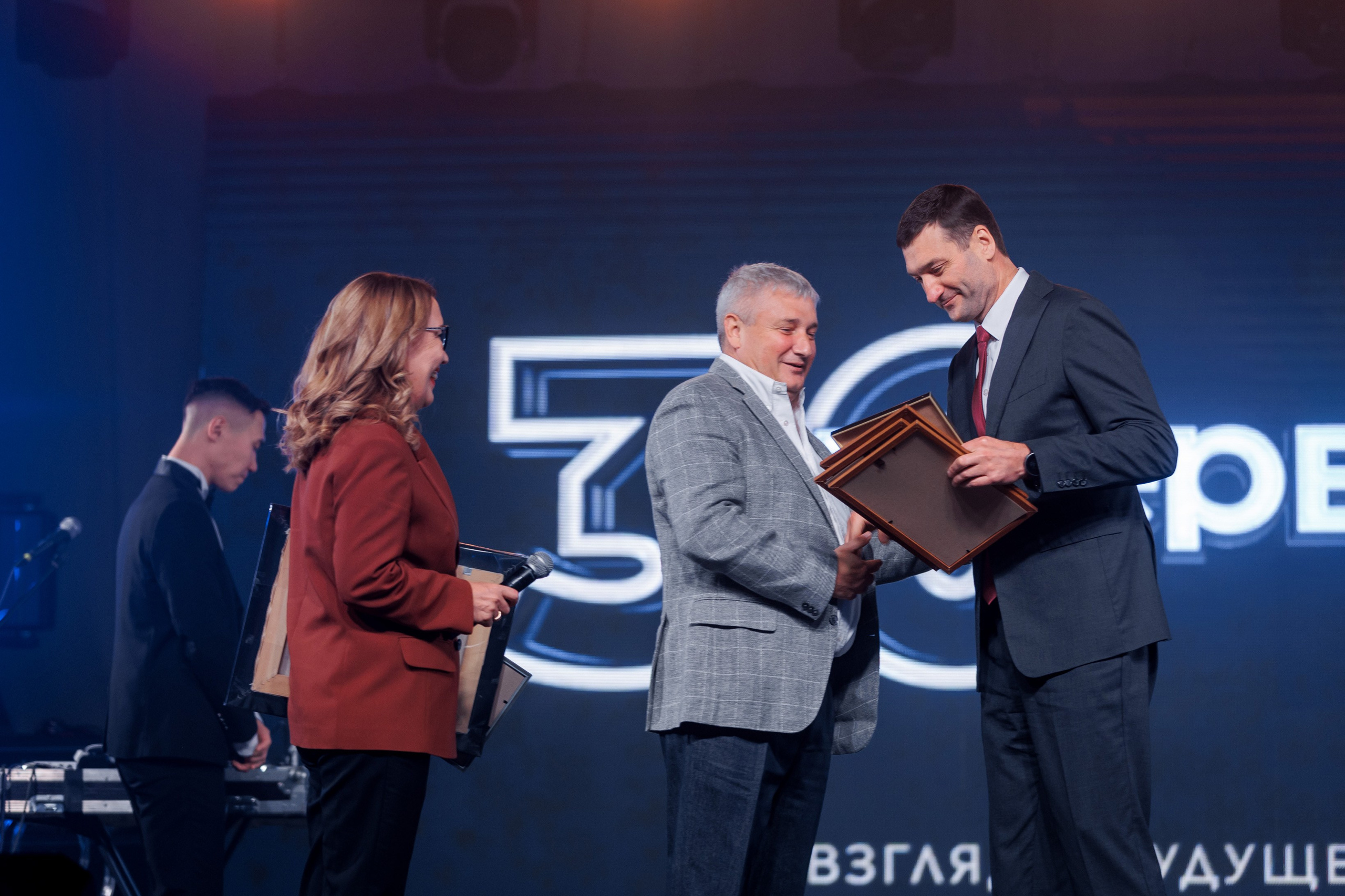 Юбилей компании «СЕРВИКО». Кадровик продакшн: Фото и видеосъемка форумов, конференций, масштабных событий в Иркутске