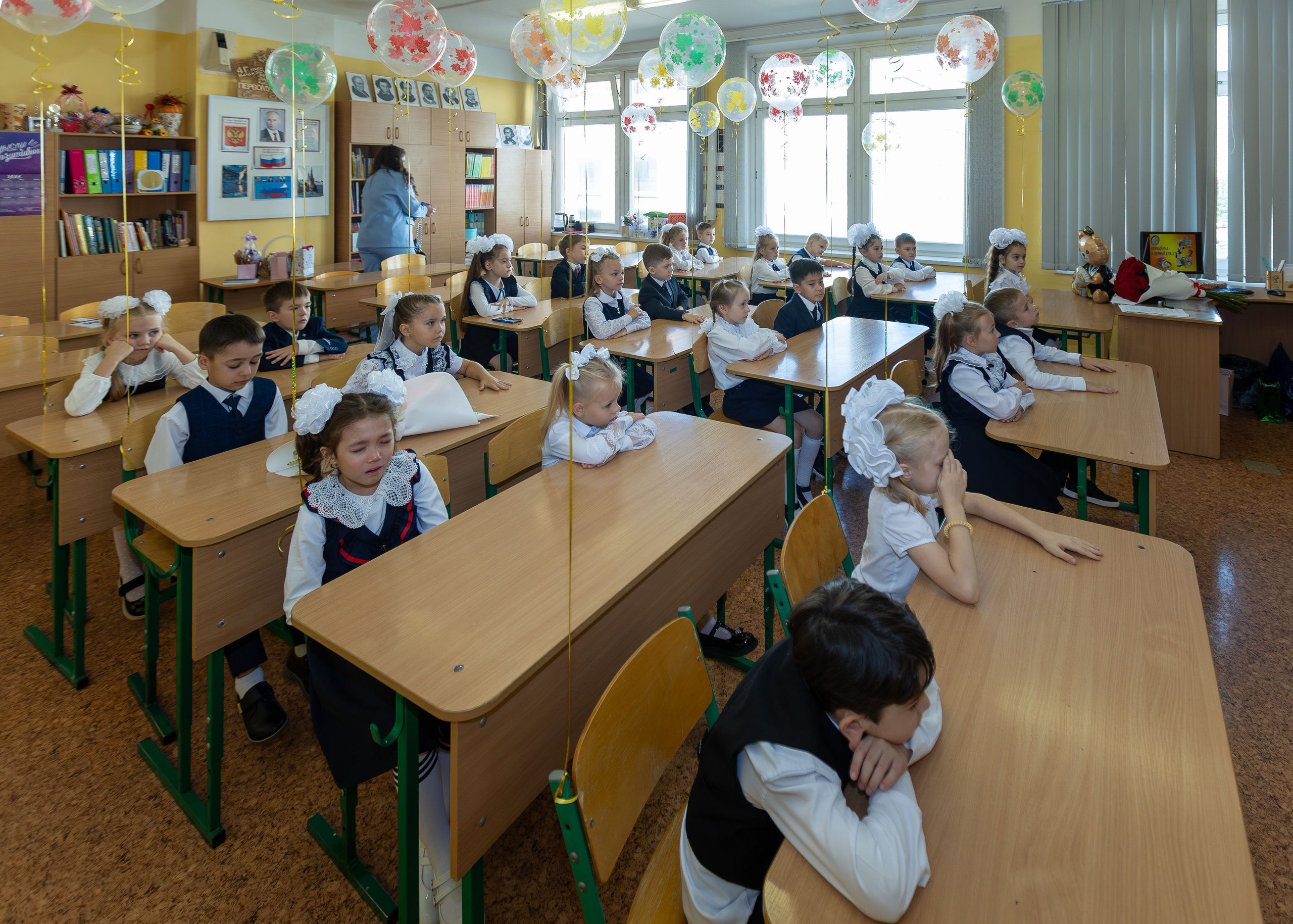 Первый школьный день 1М, школа № 30. Выпускные альбомы для школы и детского сада — школьный фотограф Подольск, Троицк, Щербинка, Москва