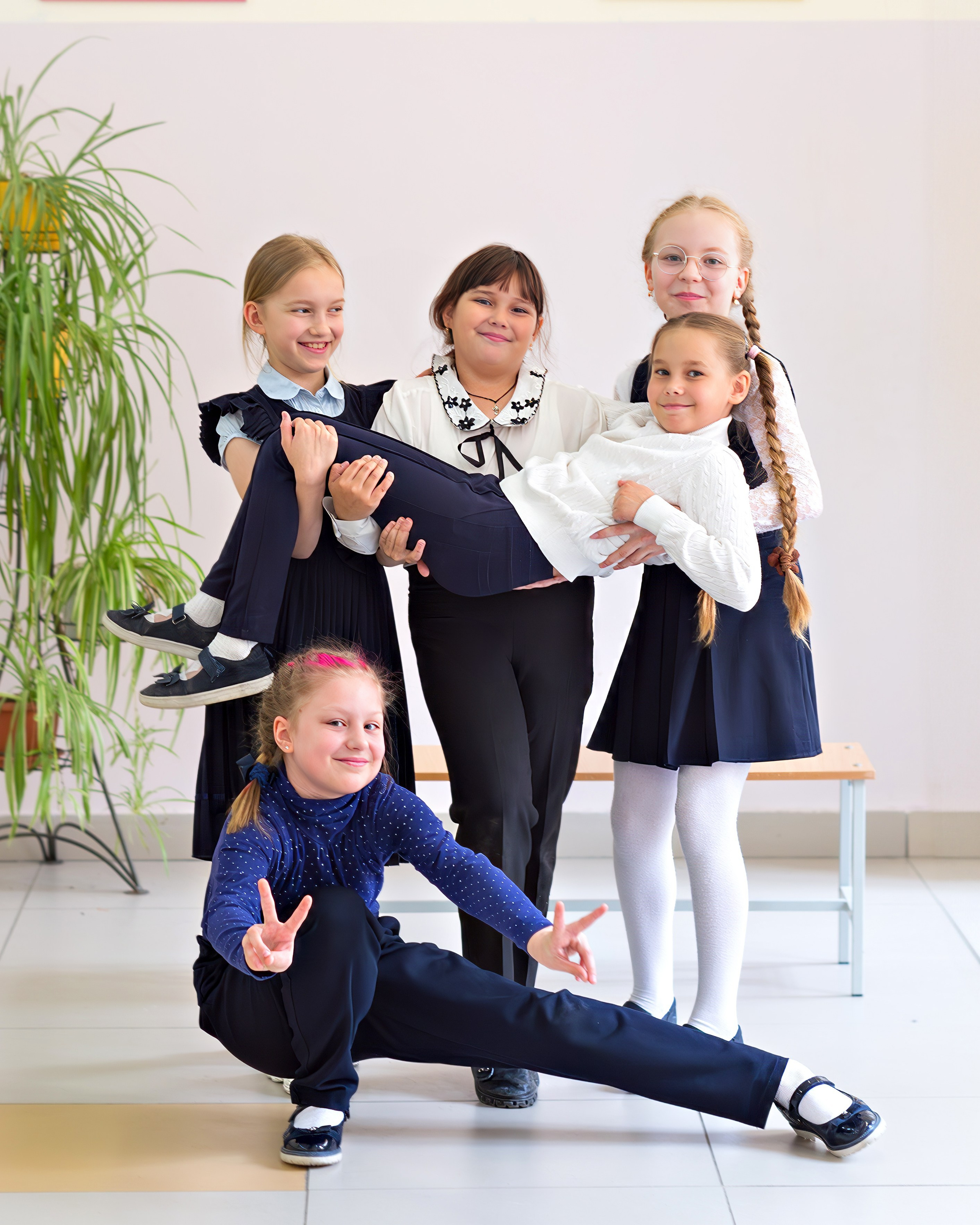 Друзья. Выпускные альбомы и школьный фотограф в Подольске, Троицке, Щербинке, Москве и Московской области