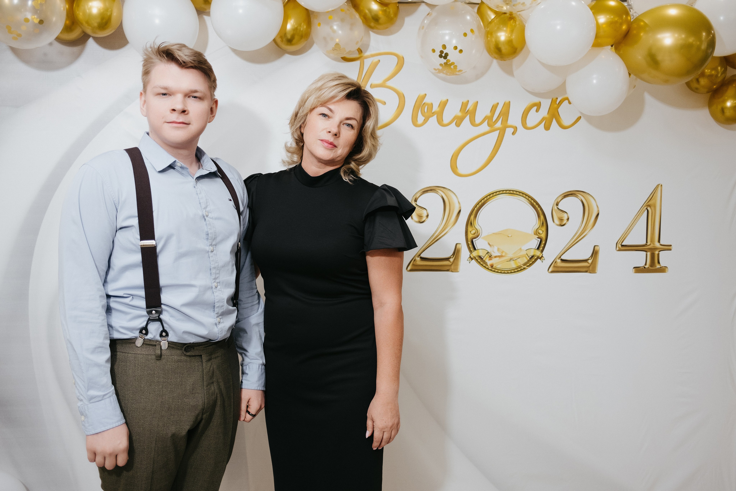 Выпускной 11 класс школы № 30. Свадебный и репортажной фотограф Денис Ожигин в Краснодаре и Краснодарском крае