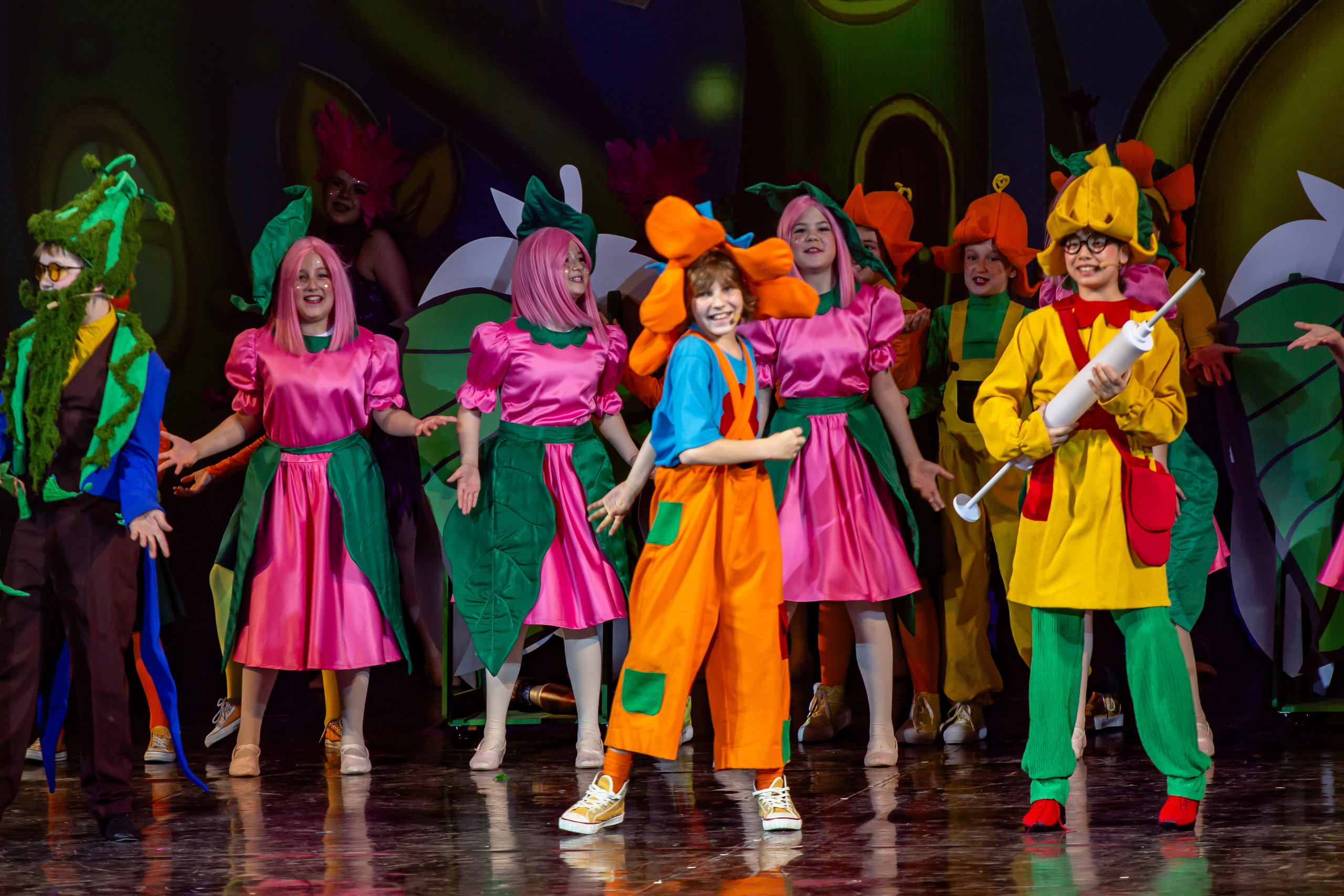Мюзикл «Незнайка в царстве малюток» премьера Сочи солнышки и Сочи Соло. Фотограф в Сочи Юрий Шептаев