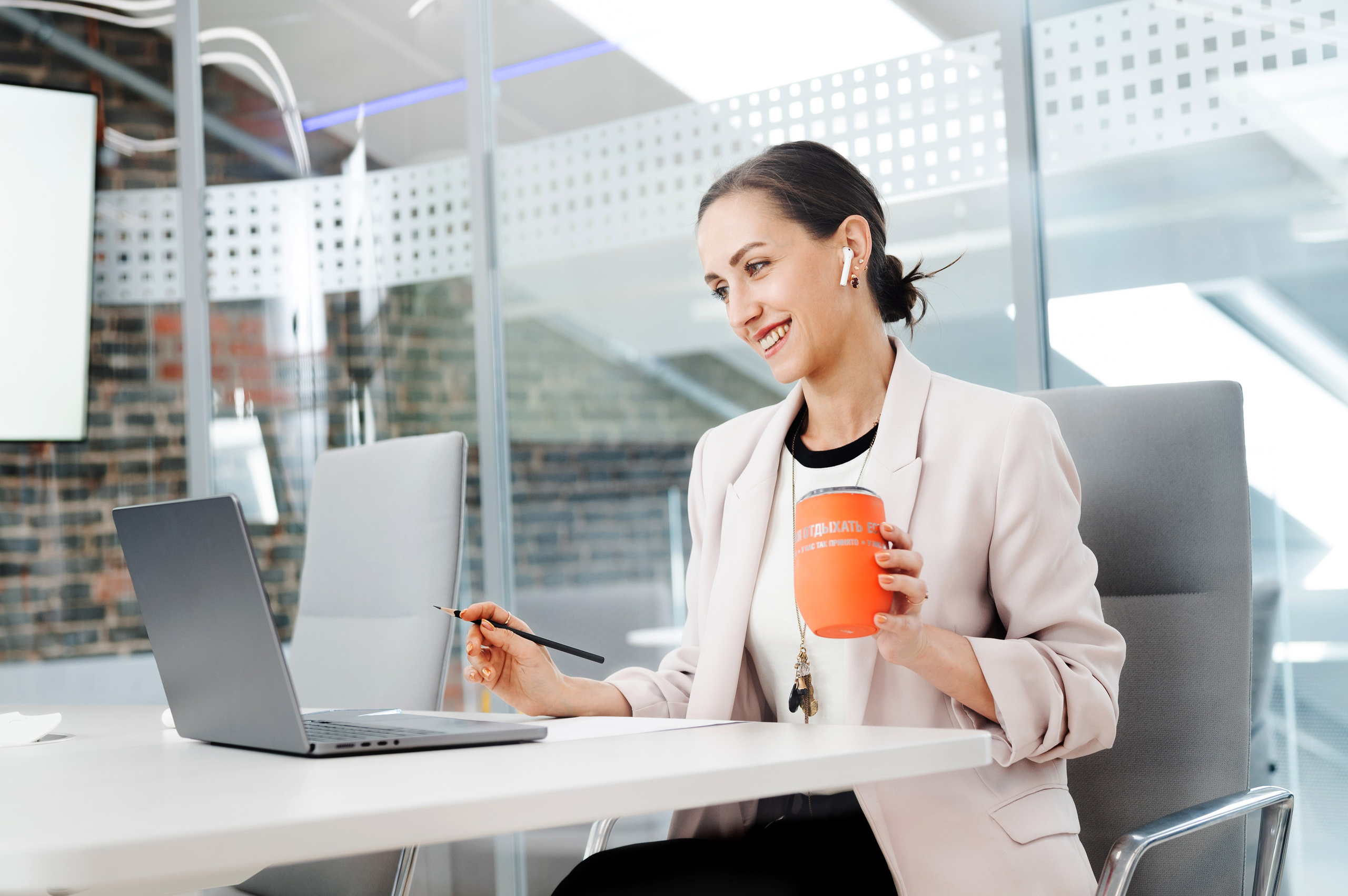 Галерея с изображениями нового цифрового пространства «Цифергауз» компании ПАО Газпром Нефть в Новой Голландии Санкт Петербург. Стоян Васев — фотограф в Москве