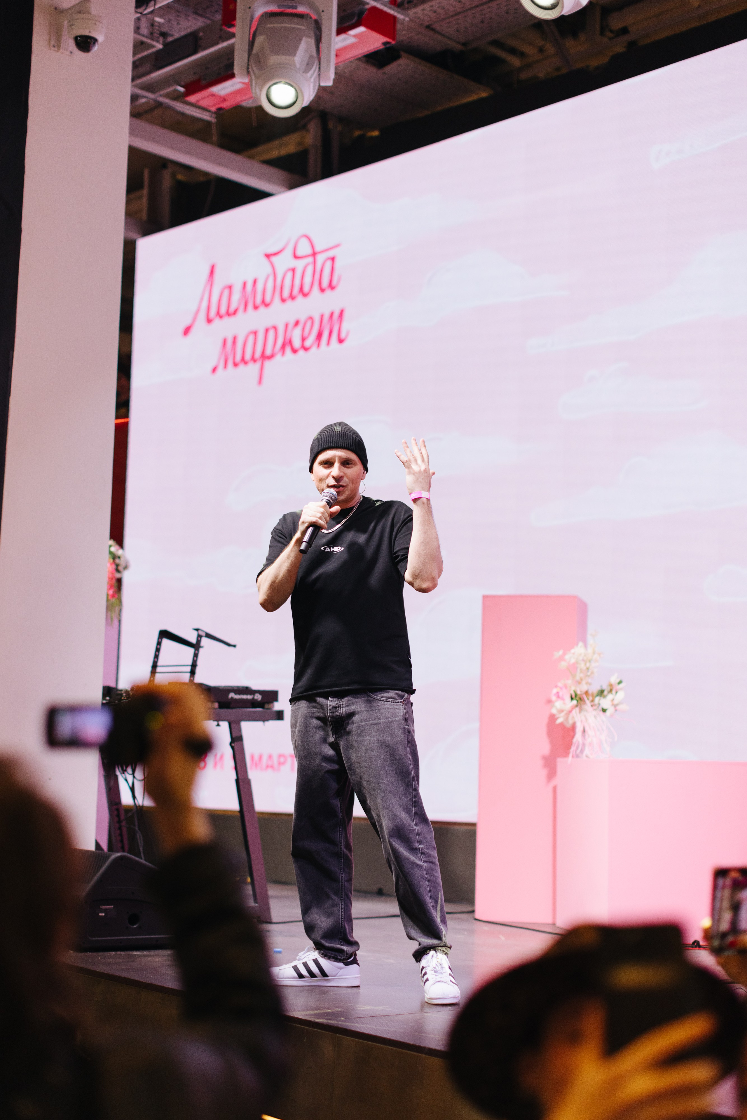 7–8 марта 2025 в пространстве «Три вокзала. Депо» / День 2 / фото Валерий Белобеев. Фотоотчеты «Ламбада-маркета»