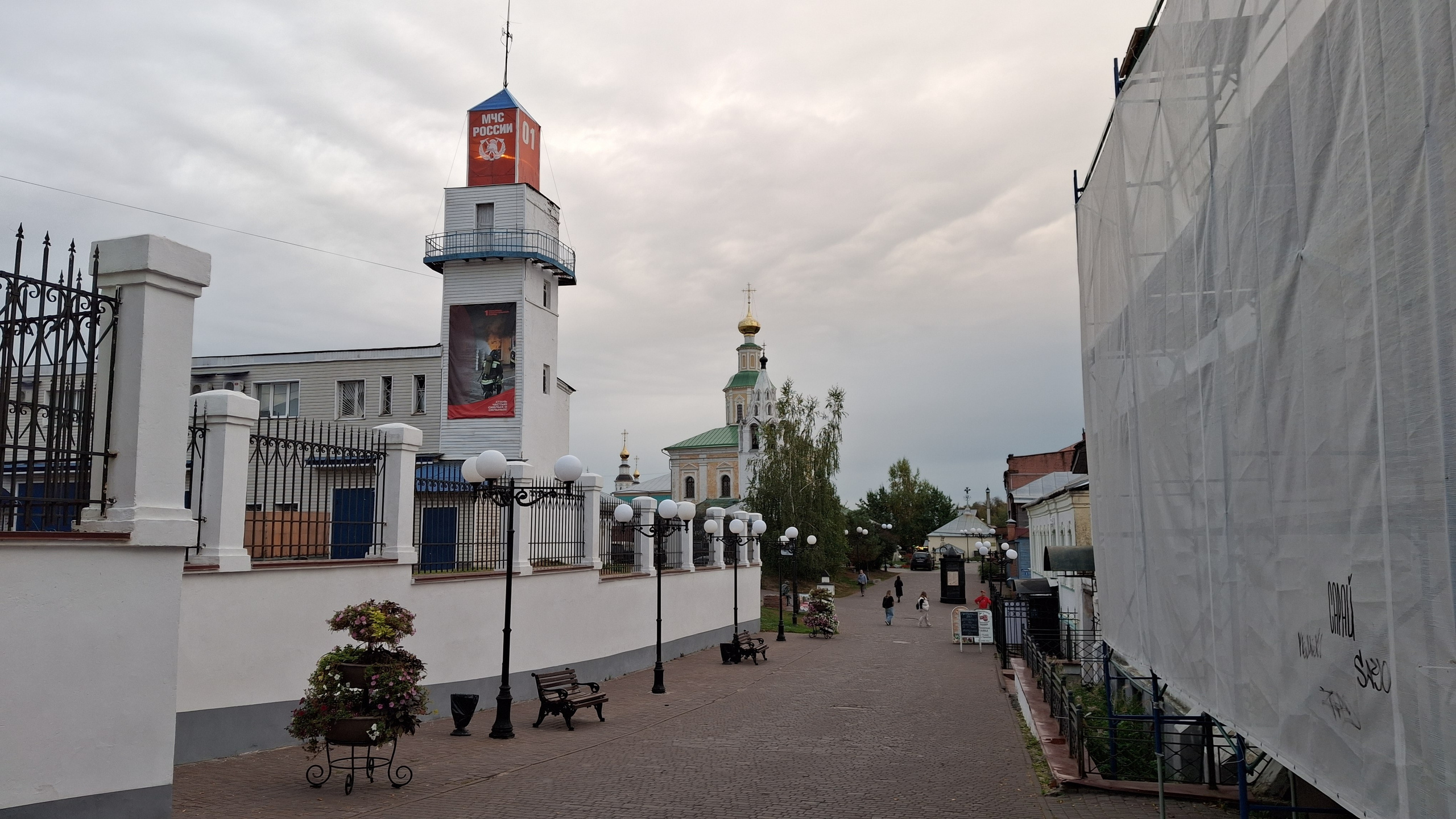 Владимир. Утро и вечер 19 сентября 2025. Игорь Жучков. Россия увиденная глазами путешествующего фотографа