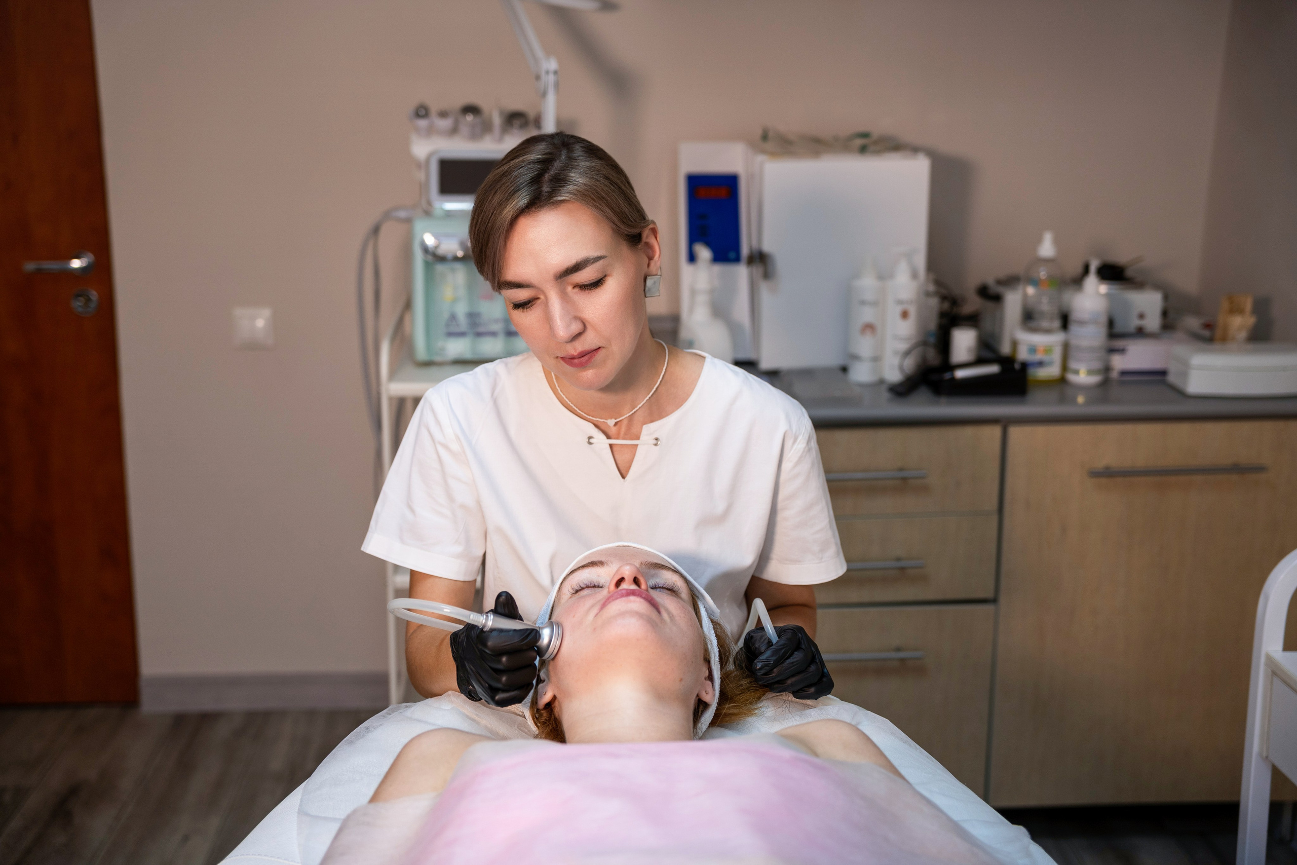 Контент съемка, косметолог эстетист. Норина Анна, фотограф в Самаре, НЕЙРОфото по всему миру. Создаю кадры которые цепляют за душу