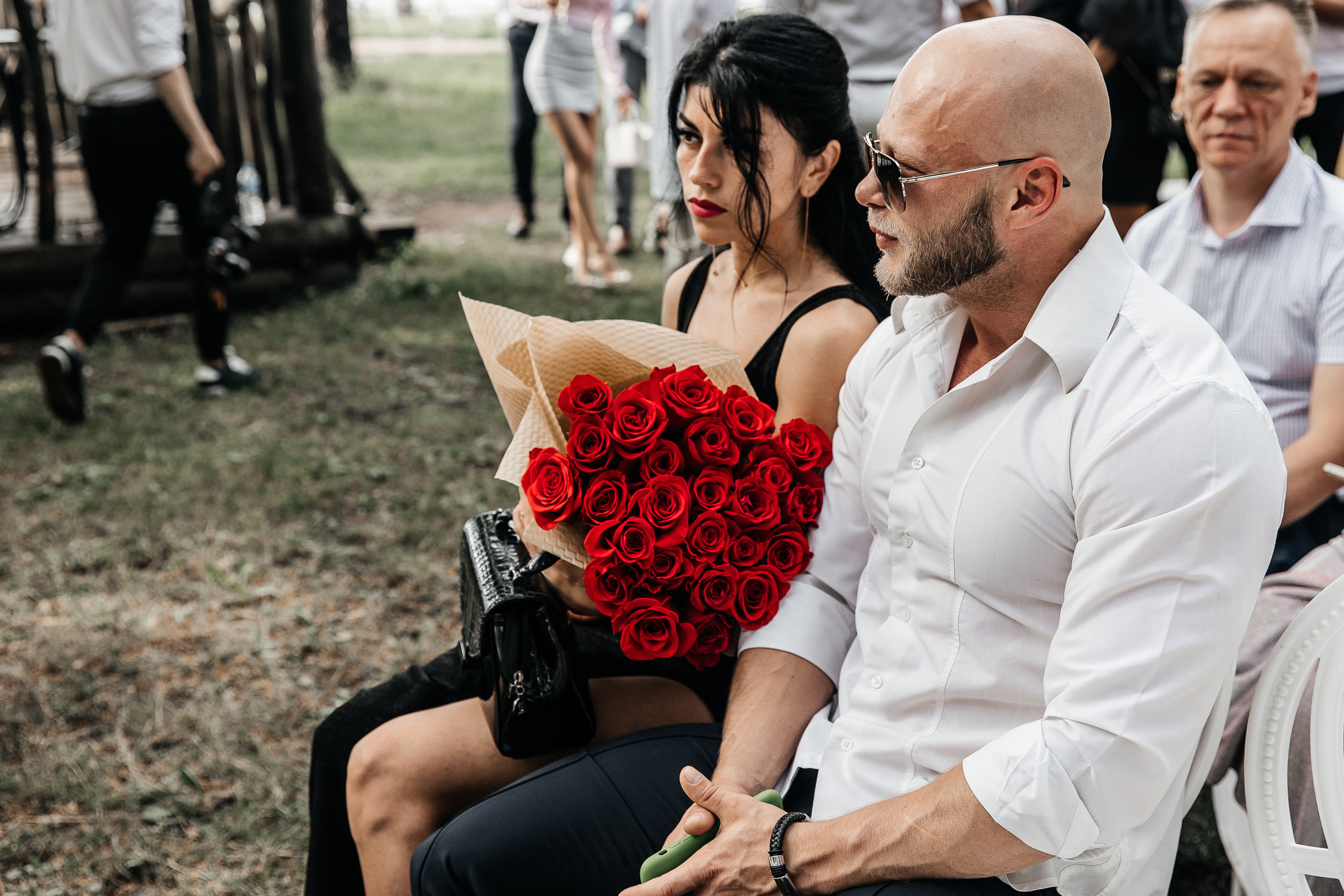 Здравствуйте! Я&nbsp;свадебный фотограф из&nbsp;Ульяновска, работаю в&nbsp;том числе по&nbsp;всей России и&nbsp;с&nbsp;выездом за&nbsp;границу. Снимаю свадьбы, lovestory, корпоративы, светский репортаж. Провожу обучение по&nbsp;фотографии, мастер-классы и&nbsp;воркшопы для других фотографов.