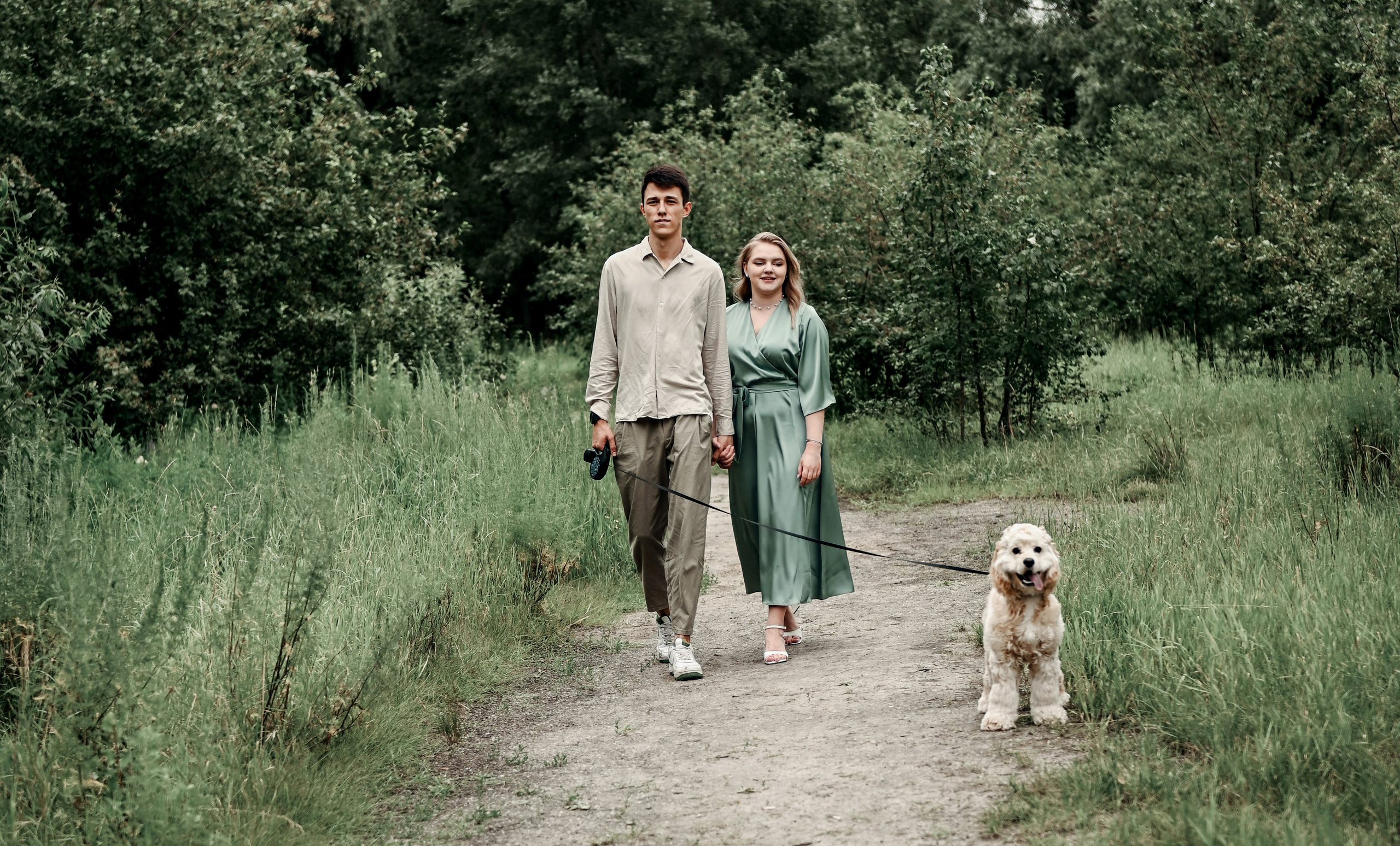 Love story прогулка вместе с песиком))). Свадебный, семейный, детский, контент фотограф в Омске Максим Ильин