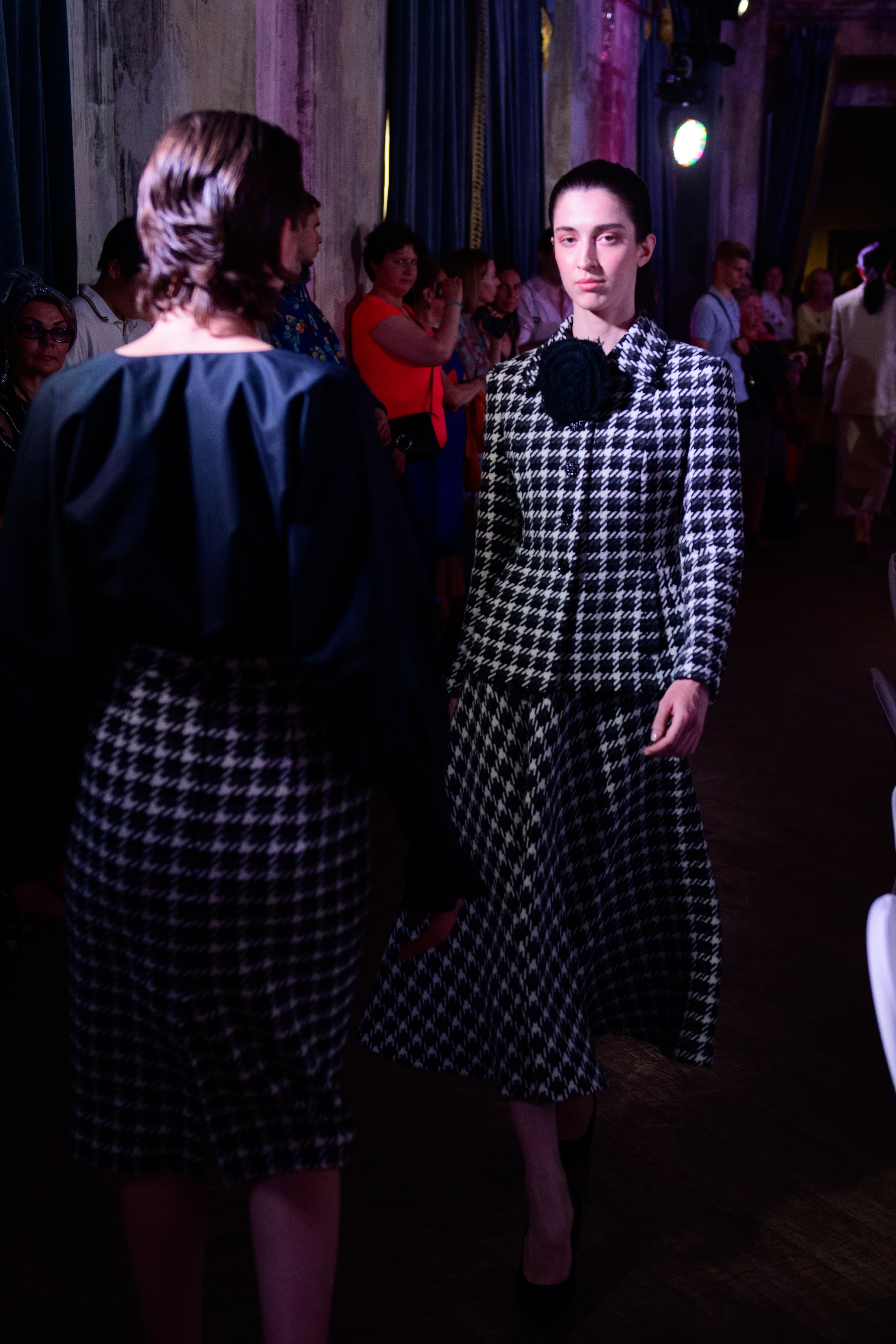 Модный показ «Аллея моды». Организация и проведение фотосъемок в Санкт-Петербурге. Фотограф Смирягин Илья