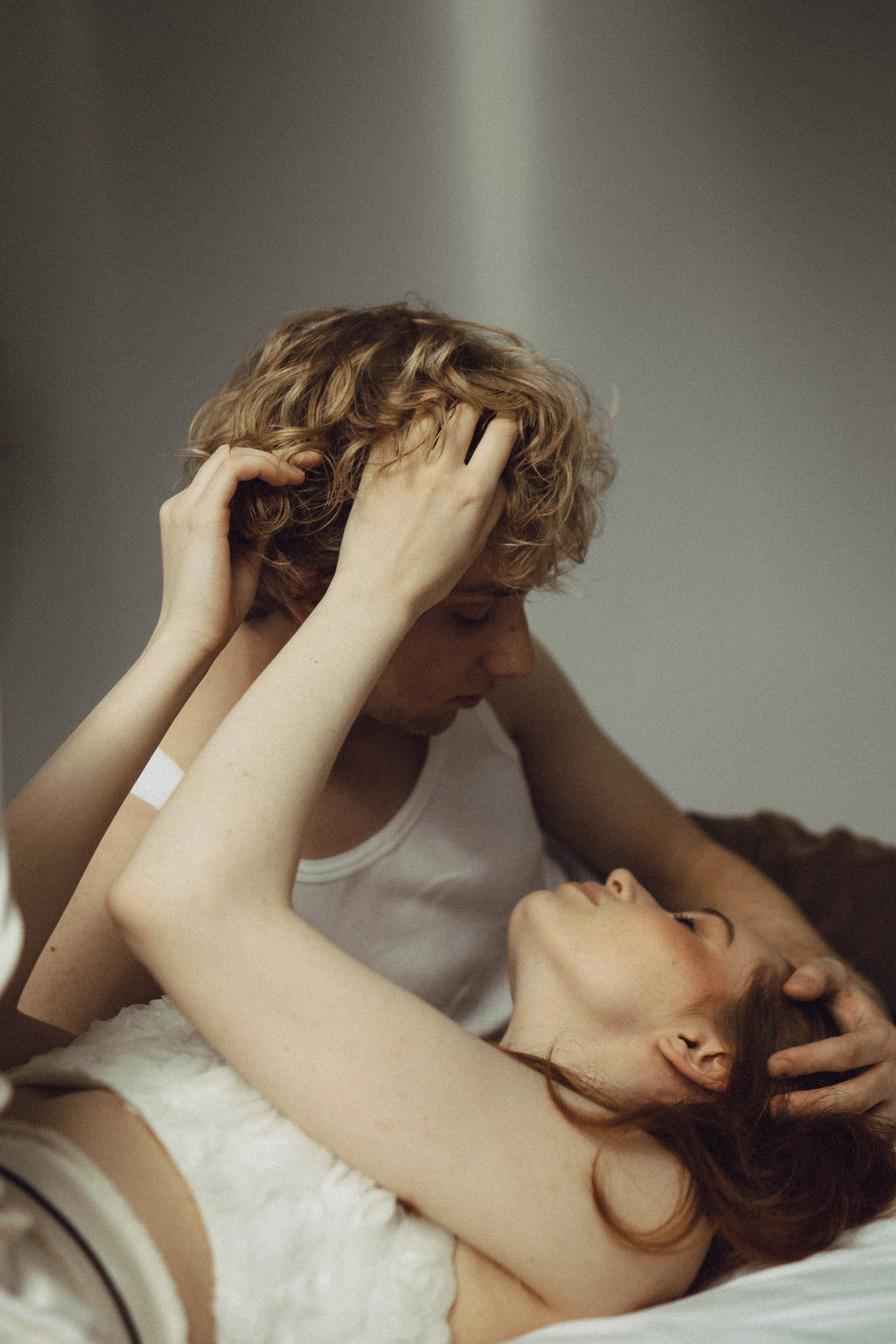 СВАДЕБНАЯ СЬЕМКА В ОТЕЛЕ. СБОРЫ ЖЕНИХА И НЕВЕСТЫ И ТАКЖЕ ТОР И ПОДГОТОВКА К ПРОГУЛКЕ. Профессиональный фотограф, Санкт-Петербург — Виктория Богомолова