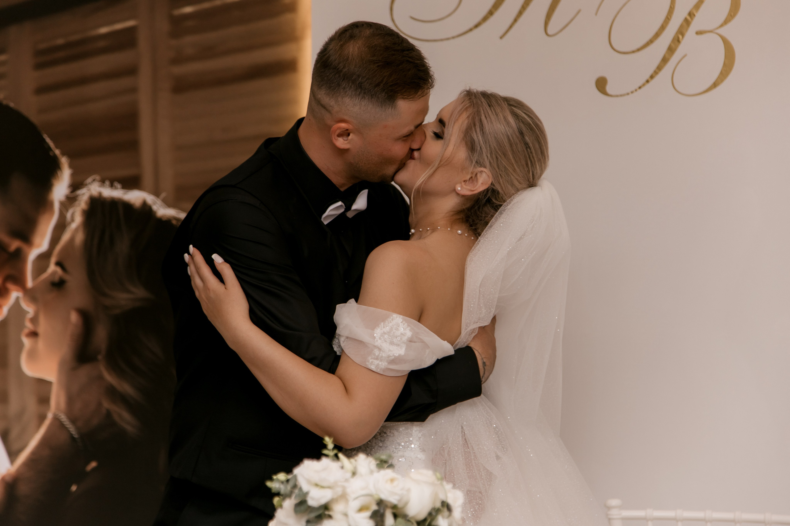 Тимур и Валерия. Свадебный фотограф Челябинск