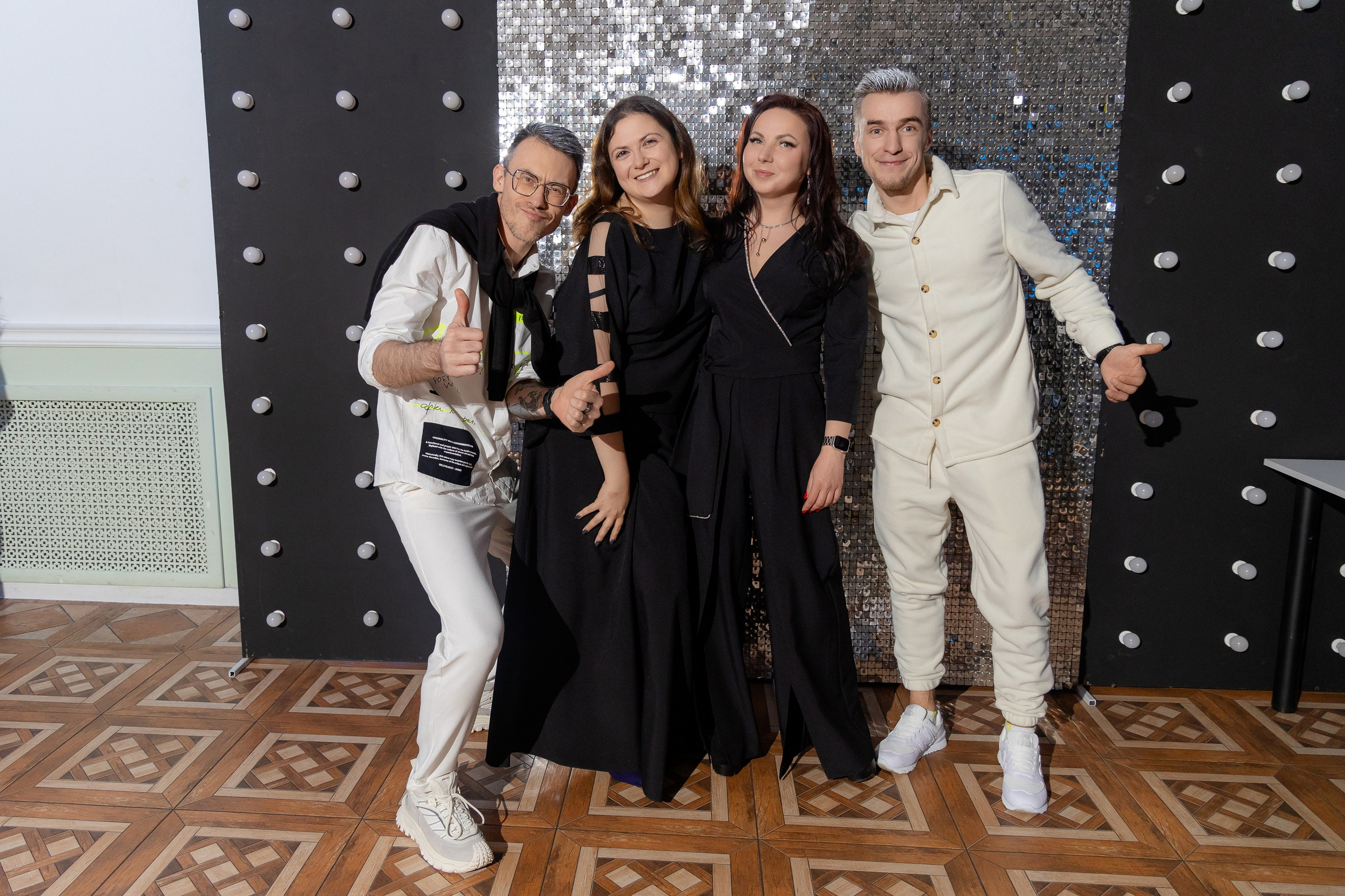 Корпоративная фотосъемка для кафе GARAGE | Новый год 2025 | Минск. Свадебный фотограф в Минске/Беларуси Сергей Спиридонов