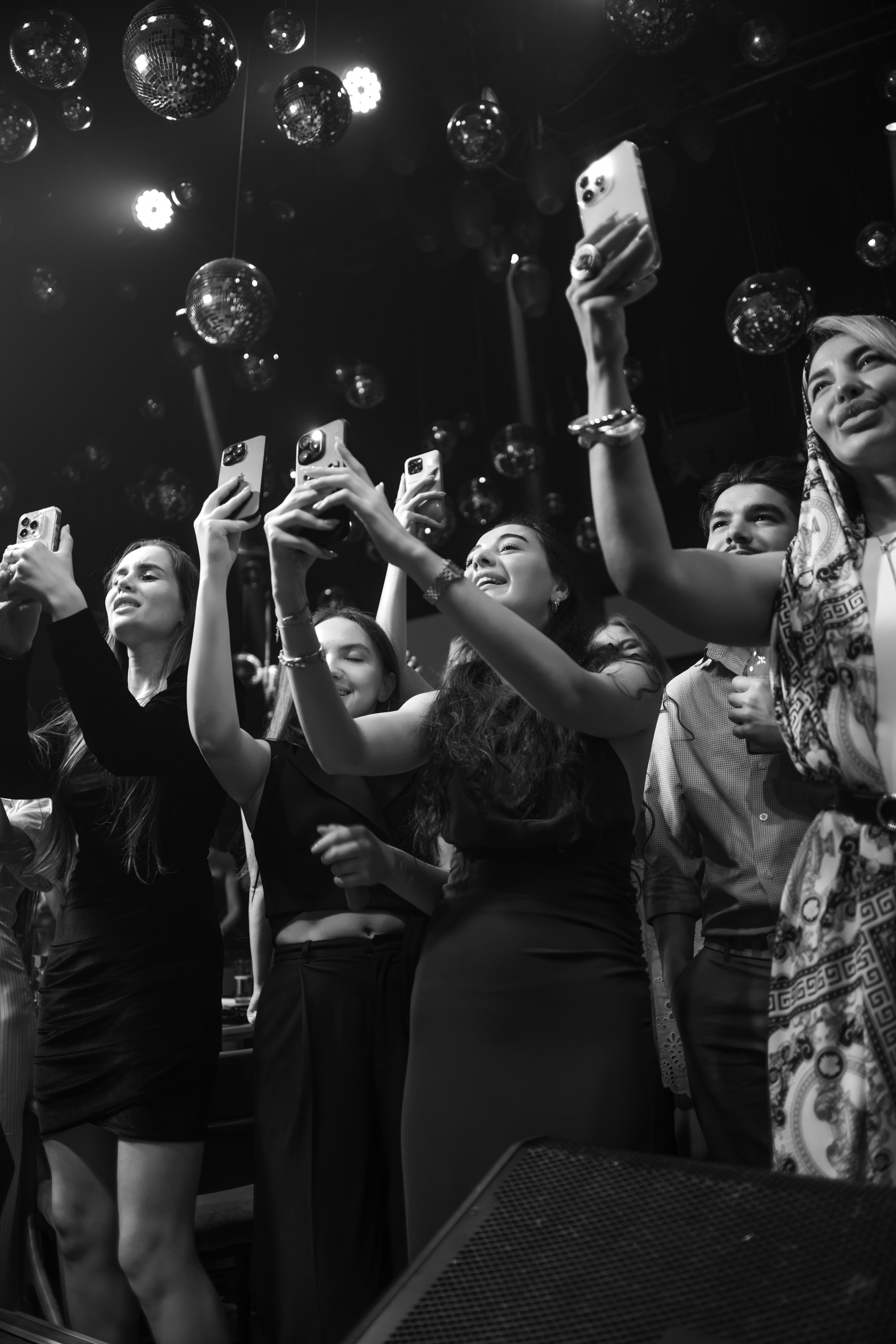 CONTENT FOR ZOLOTO. NOIZOMAX Художественный фотограф в Дубай