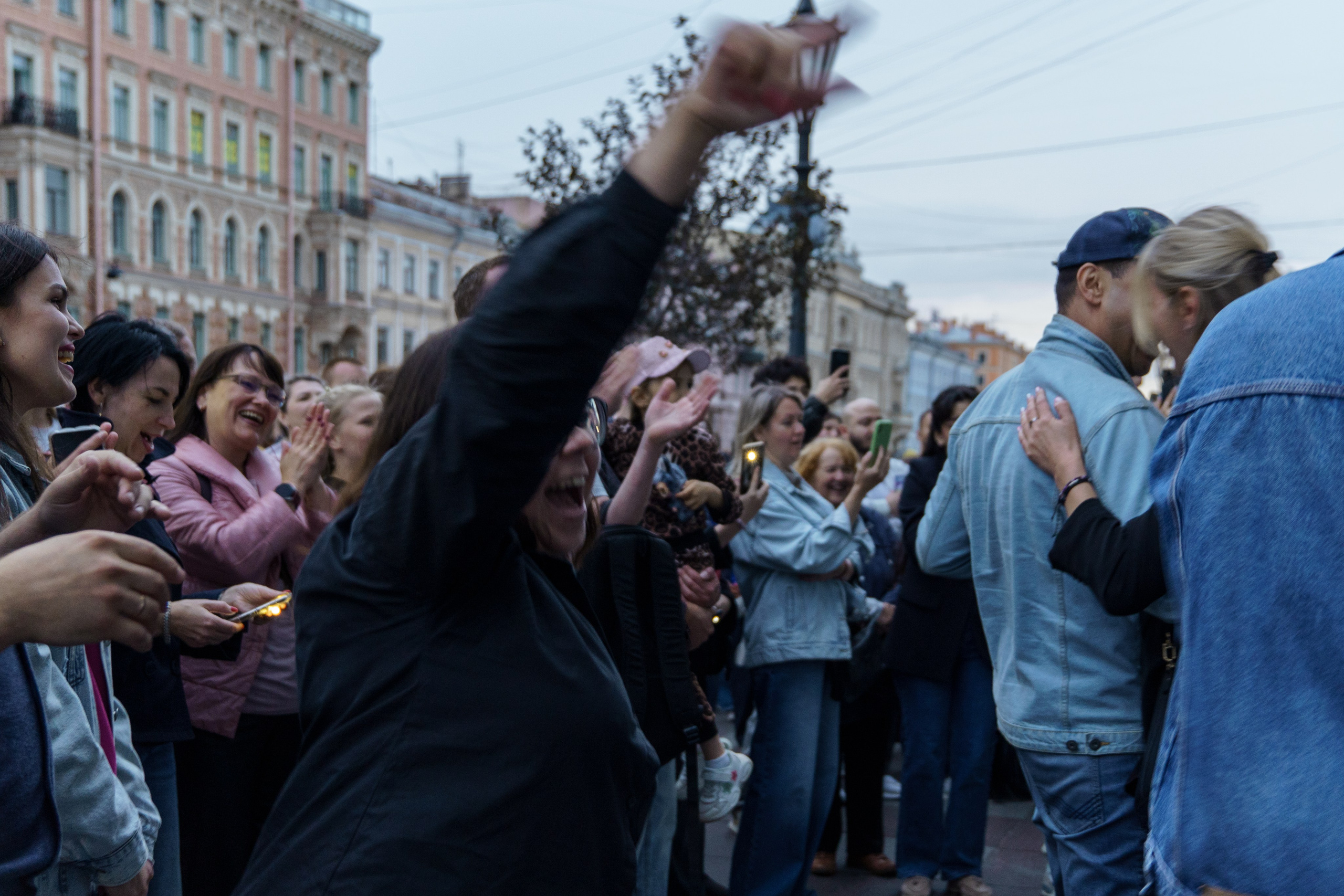 Уличный музыкант на невском. Фотограф Яна Журавская Спб / Москва