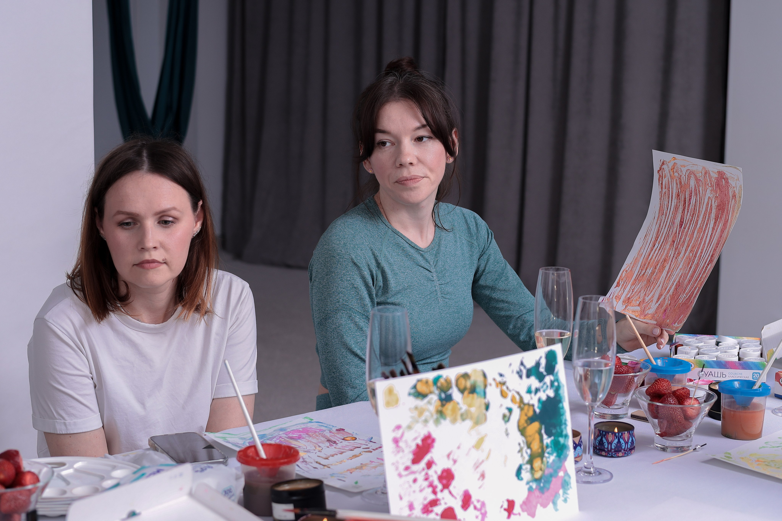 Арт-терапия + аэройога. Фотограф Надршина Лилия