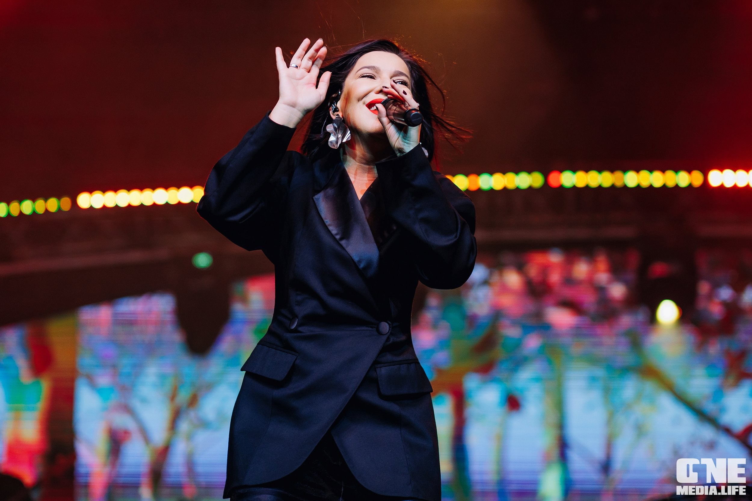 Фоторепортаж с концерта Ёлки. One Media Life: фоторепортажи, фотоотчеты с мероприятий и заведений