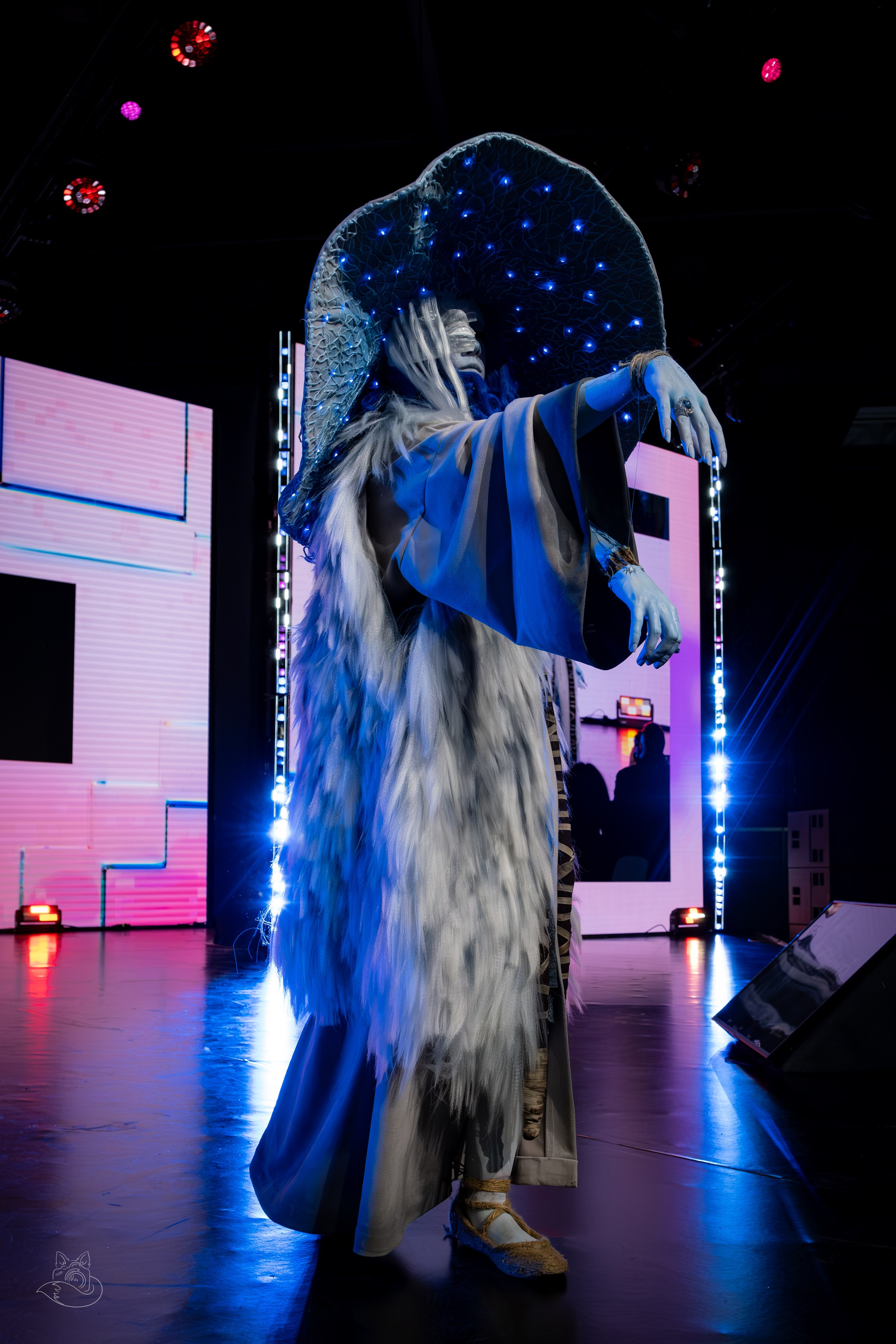 Сцена РЭД ЭКСПО 2024. Косплей фотограф