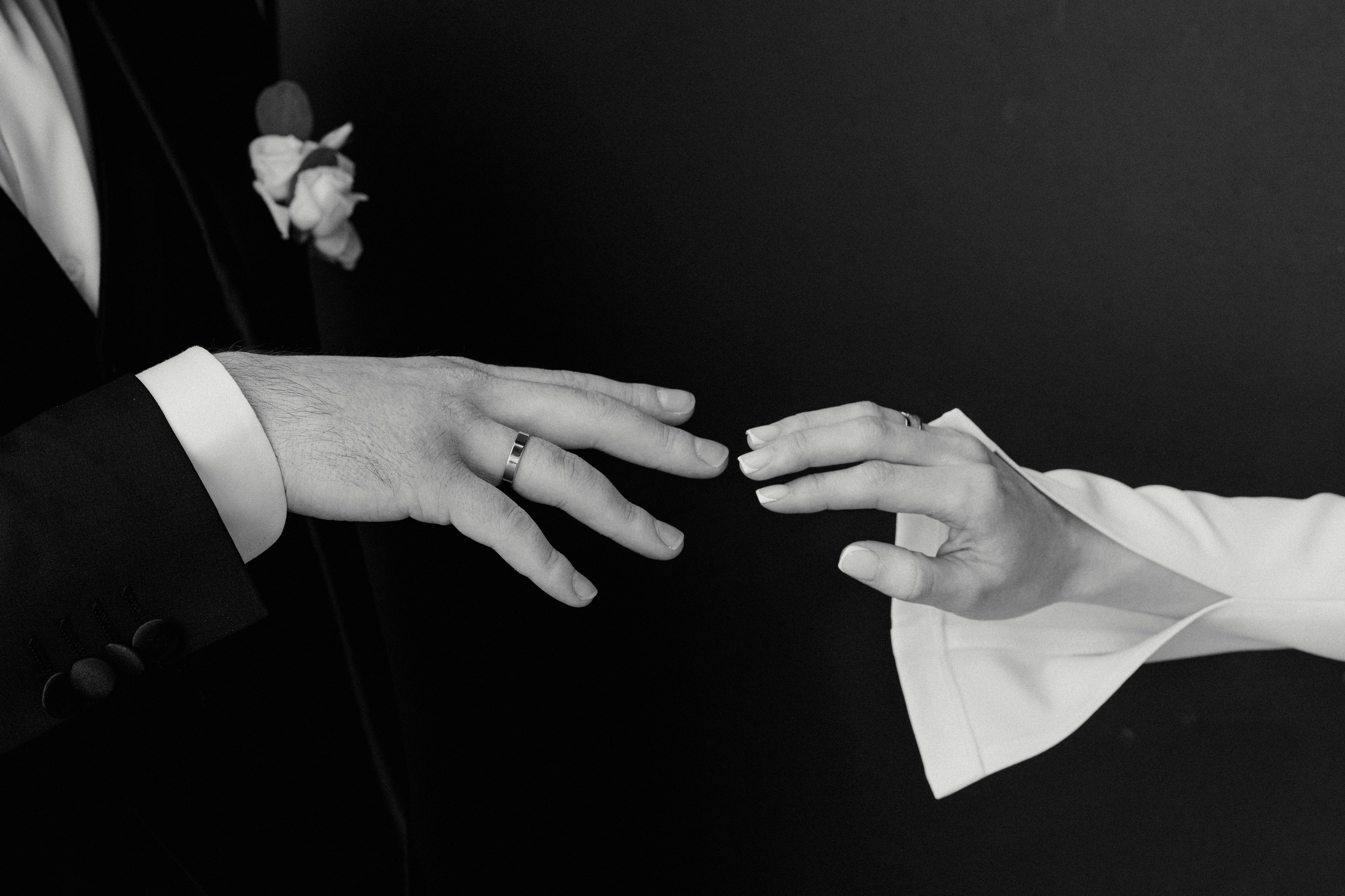 Свадебная фотосессия на стадионе Спартак. Свадебный фотограф в Москве. свадебная фотосессия Москва. Фотограф в Москве Валерия Рожкова