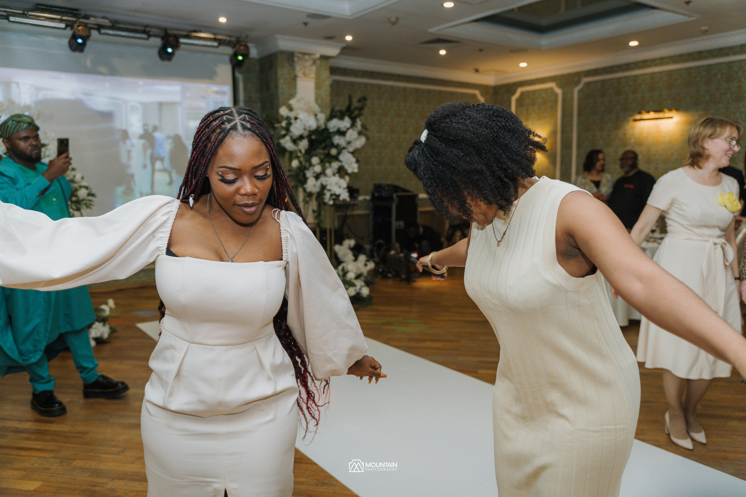 Oludola and Anastasia. Photographer based in moscow Peter Tchana