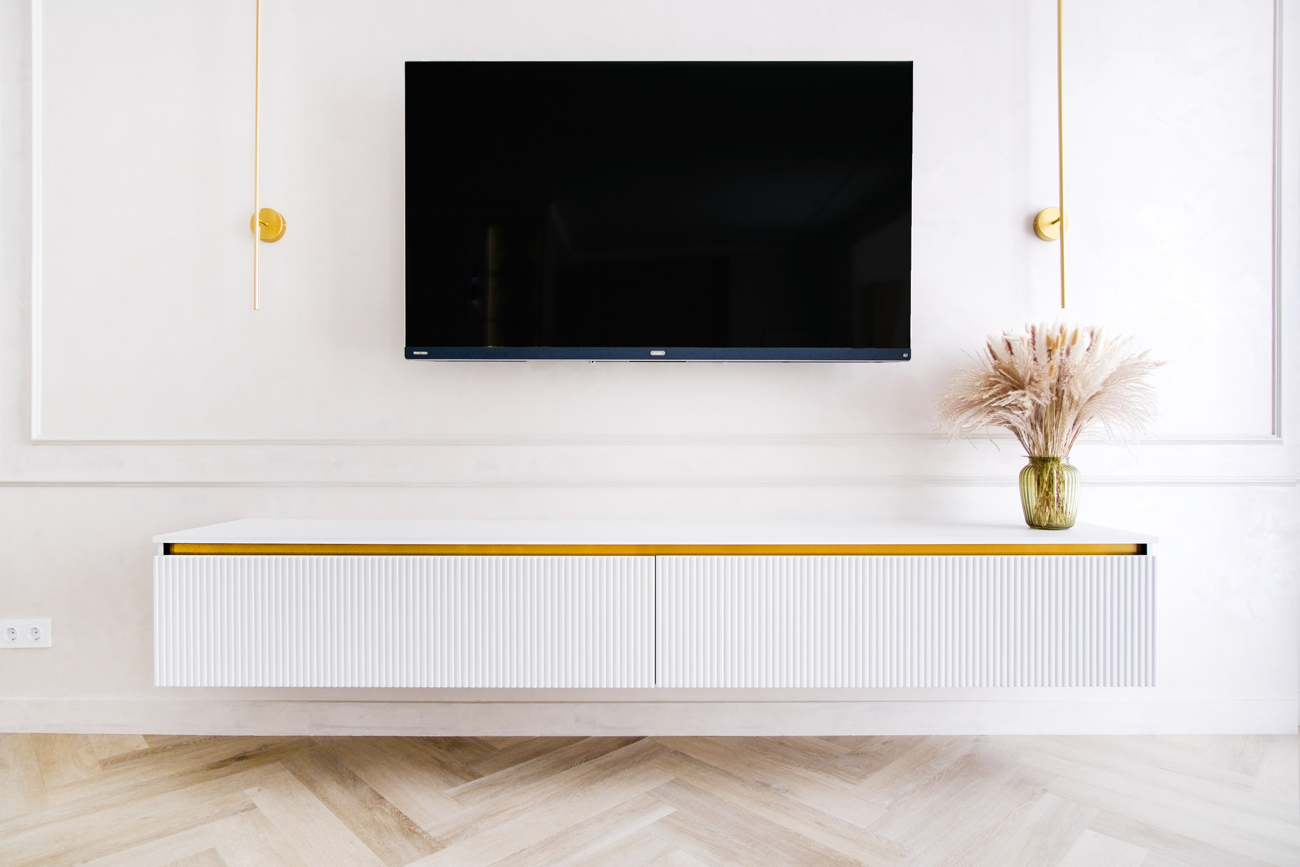 Фотография тумбы под телевизор в интерьера квартиры 