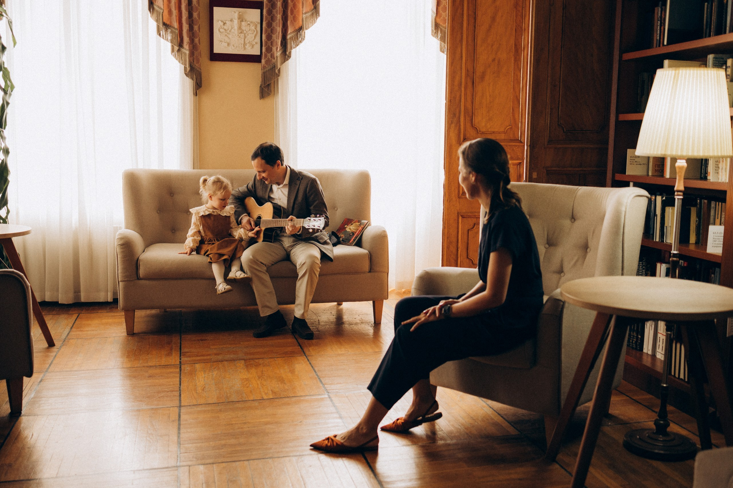 Семейная фотосессия Москва, семейный фотограф в Москве, семейная фотосессия, детский фотограф, семейная фотосессия в студии, семейная фотосессия в бибилиотеке
