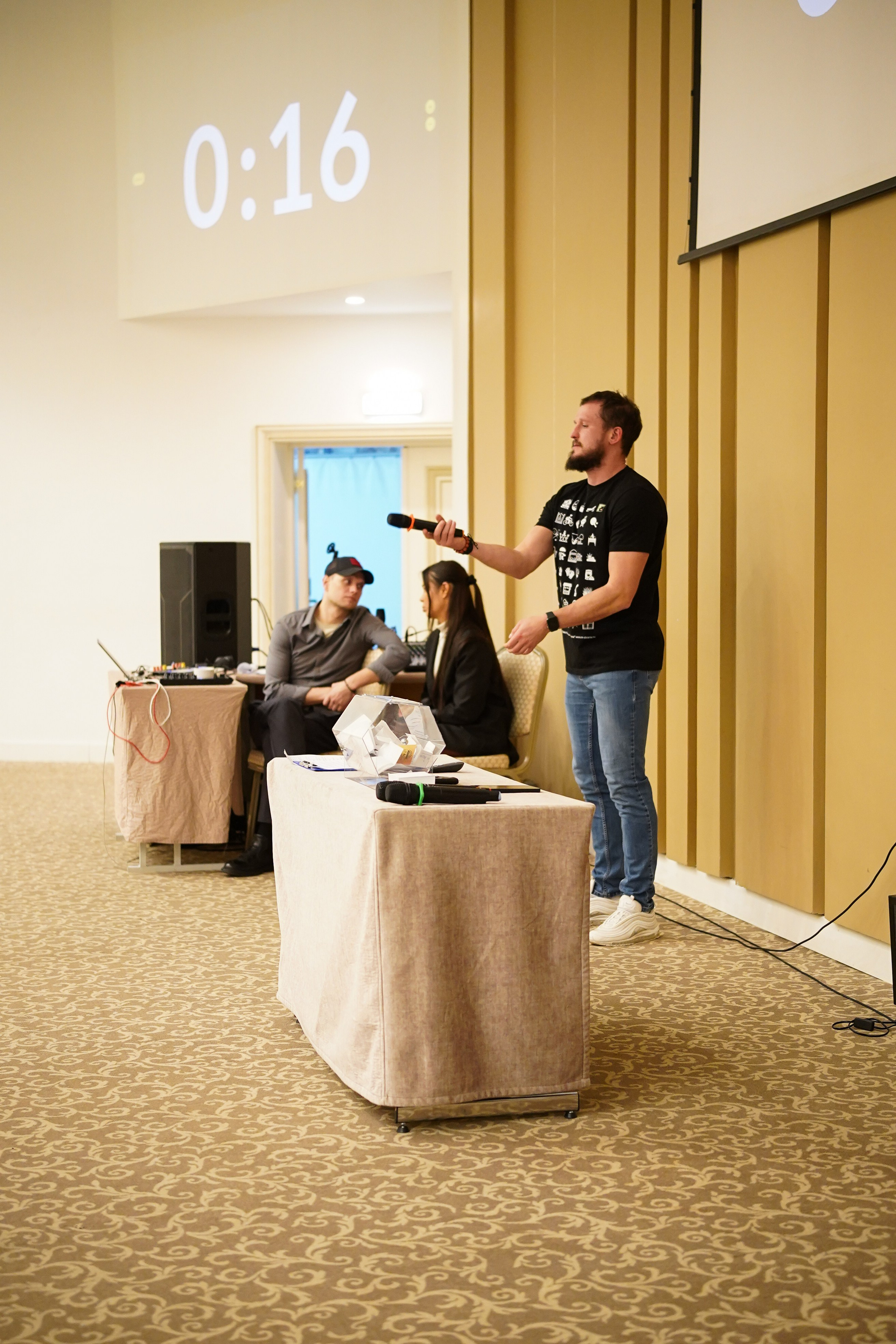 Малоэтажная страна конференция. Фотограф