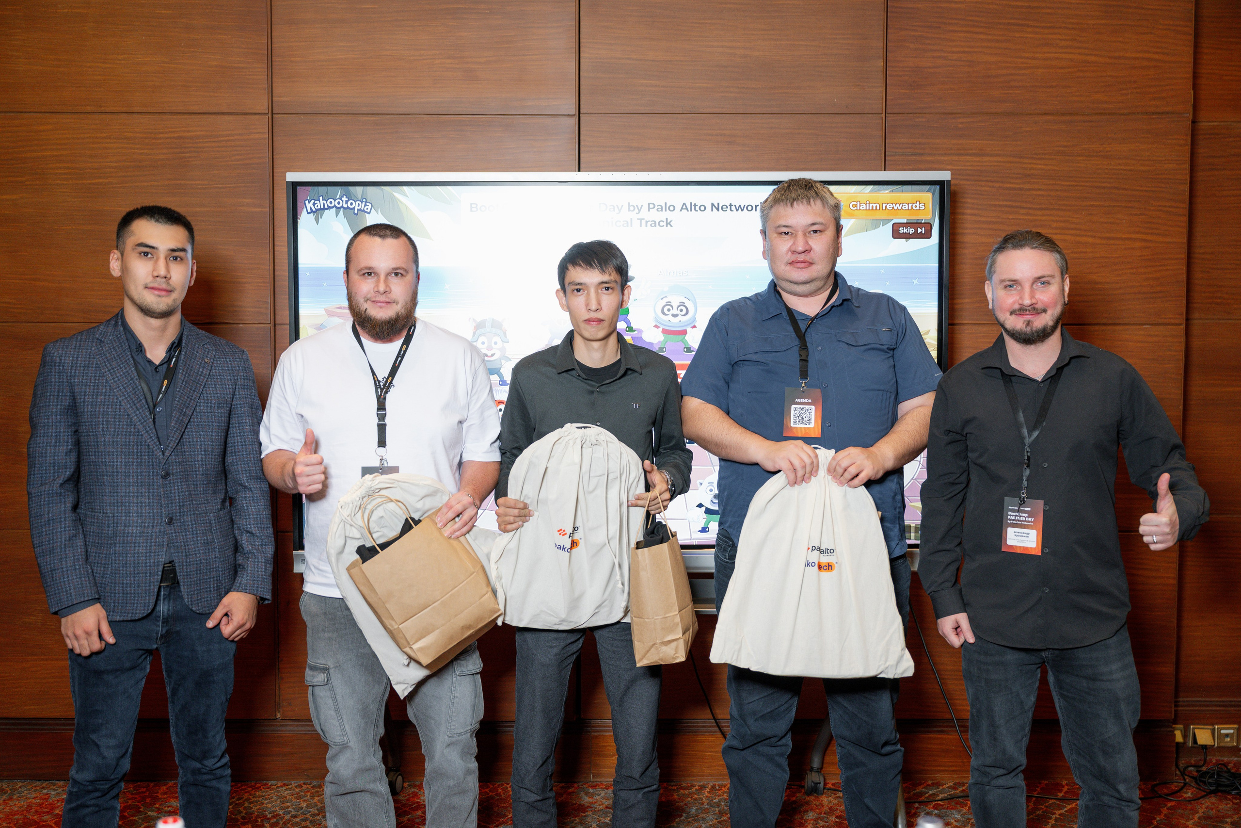 BakoTech&PaloAlto. Фотограф в Алматы — Алексей Коньков | Репортаж, свадьбы, портреты