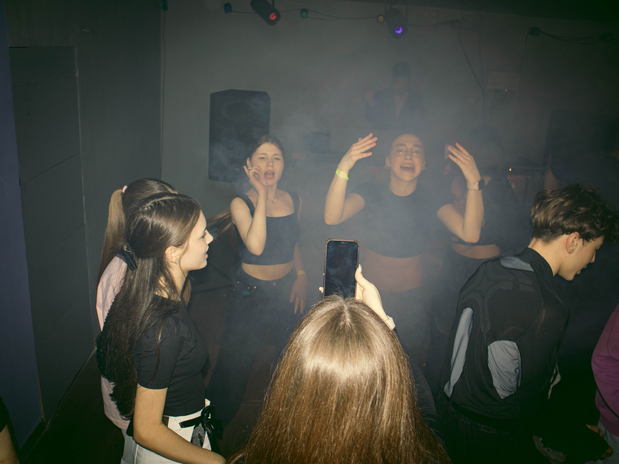 MOSHPIT. Фотограф и видеограф в Бугульме Аня Трутнева