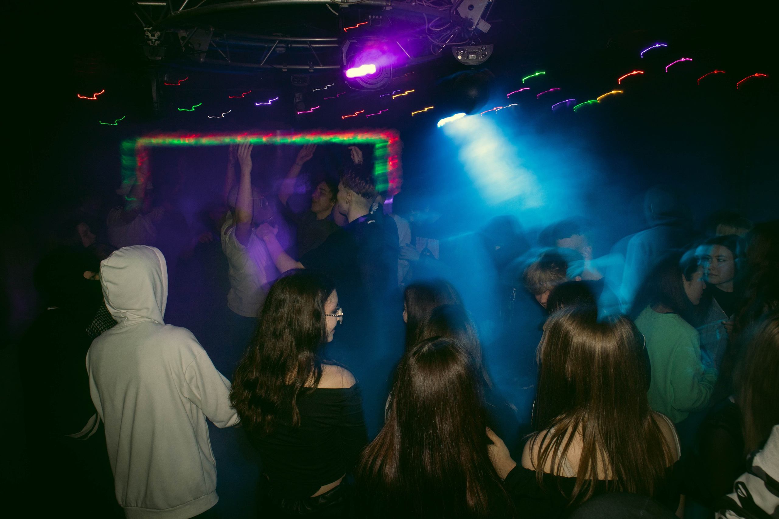 MOSHPIT. Фотограф и видеограф в Бугульме Аня Трутнева