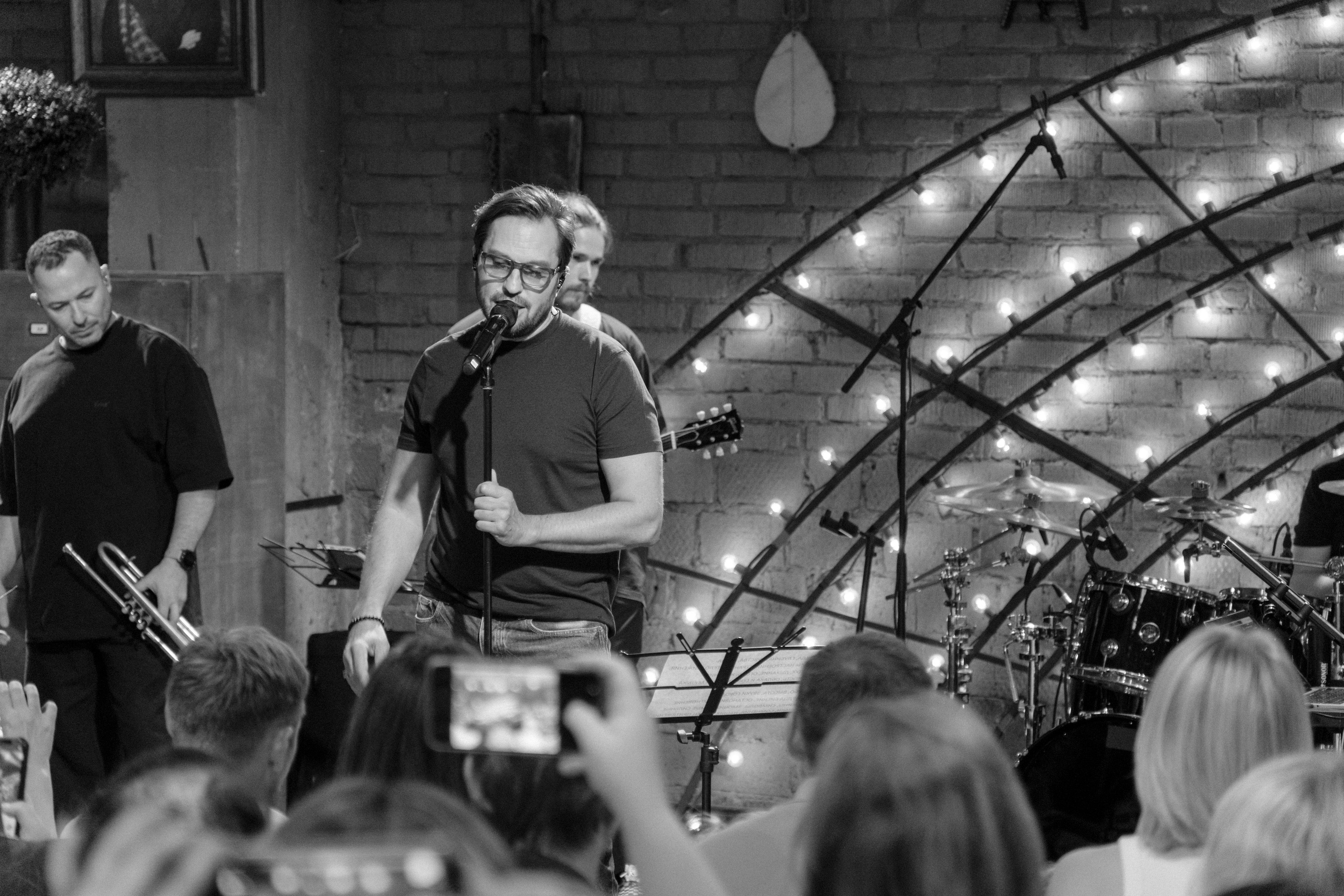 Квартирник у Маргулиса. Александр Ревва (Артур Пирожков). Профессиональный фотограф в Москве и МО Денис Кулешов